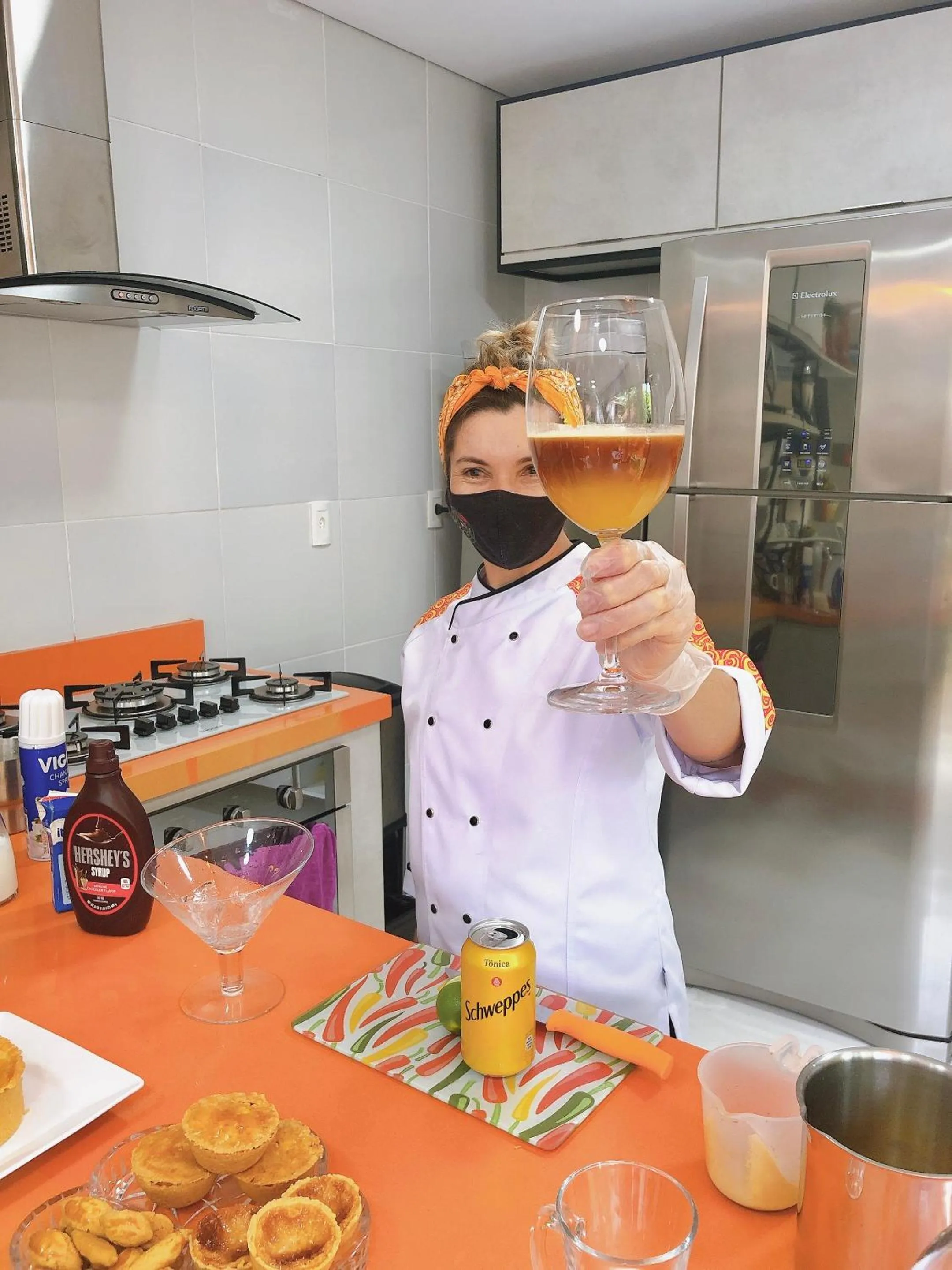 People in Pousada Del Mares