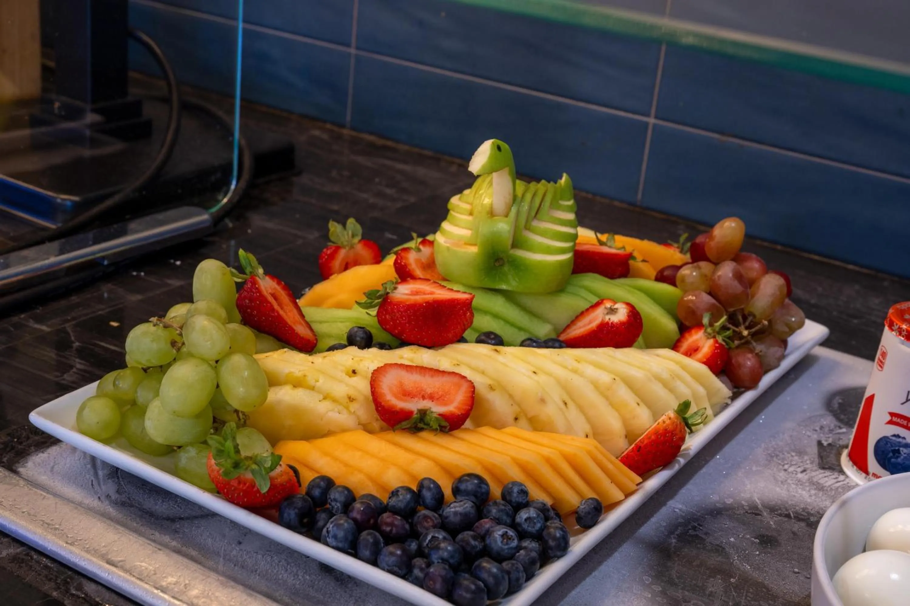 Restaurant/places to eat in DoubleTree by Hilton Campbell - Pruneyard Plaza