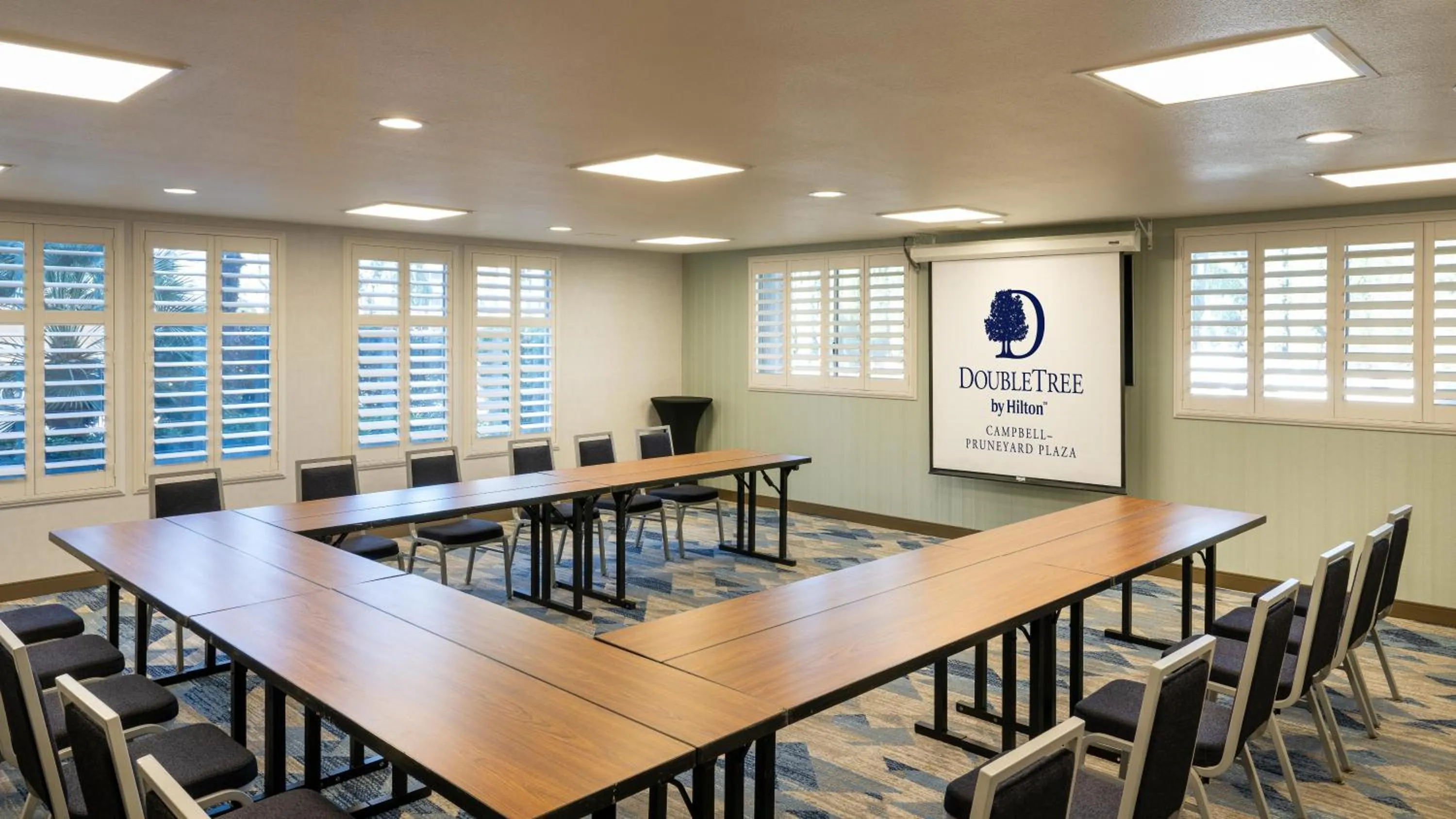 Meeting/conference room in DoubleTree by Hilton Campbell - Pruneyard Plaza