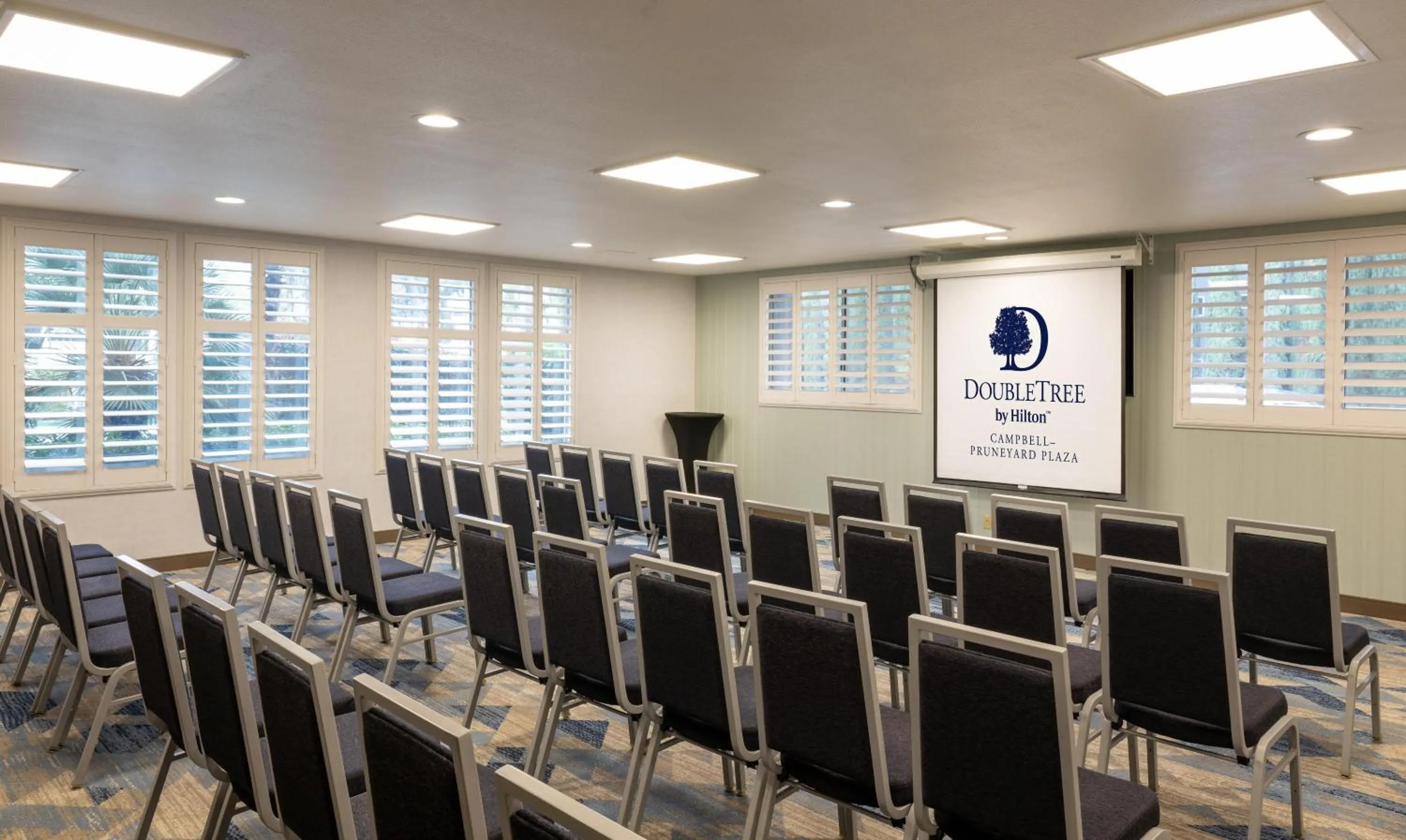 Meeting/conference room in DoubleTree by Hilton Campbell - Pruneyard Plaza