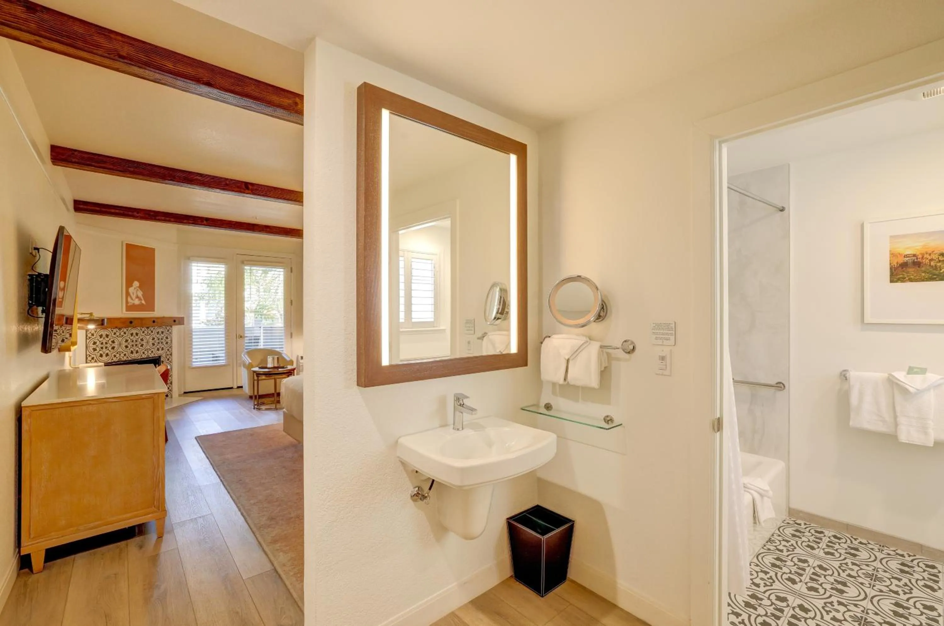 Bathroom in Best Western Sonoma Valley Inn & Krug Event Center