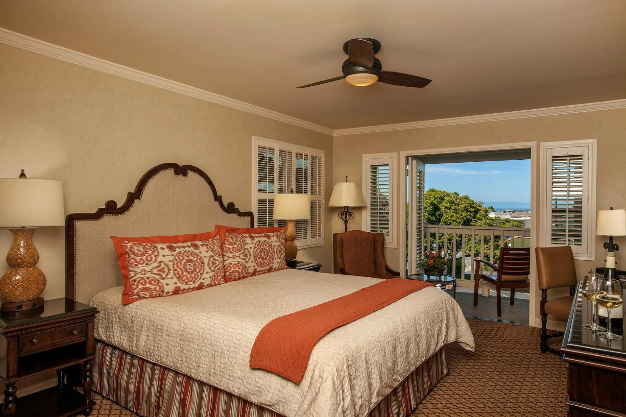 fireplace, Bed in Casa Munras Garden Hotel & Spa