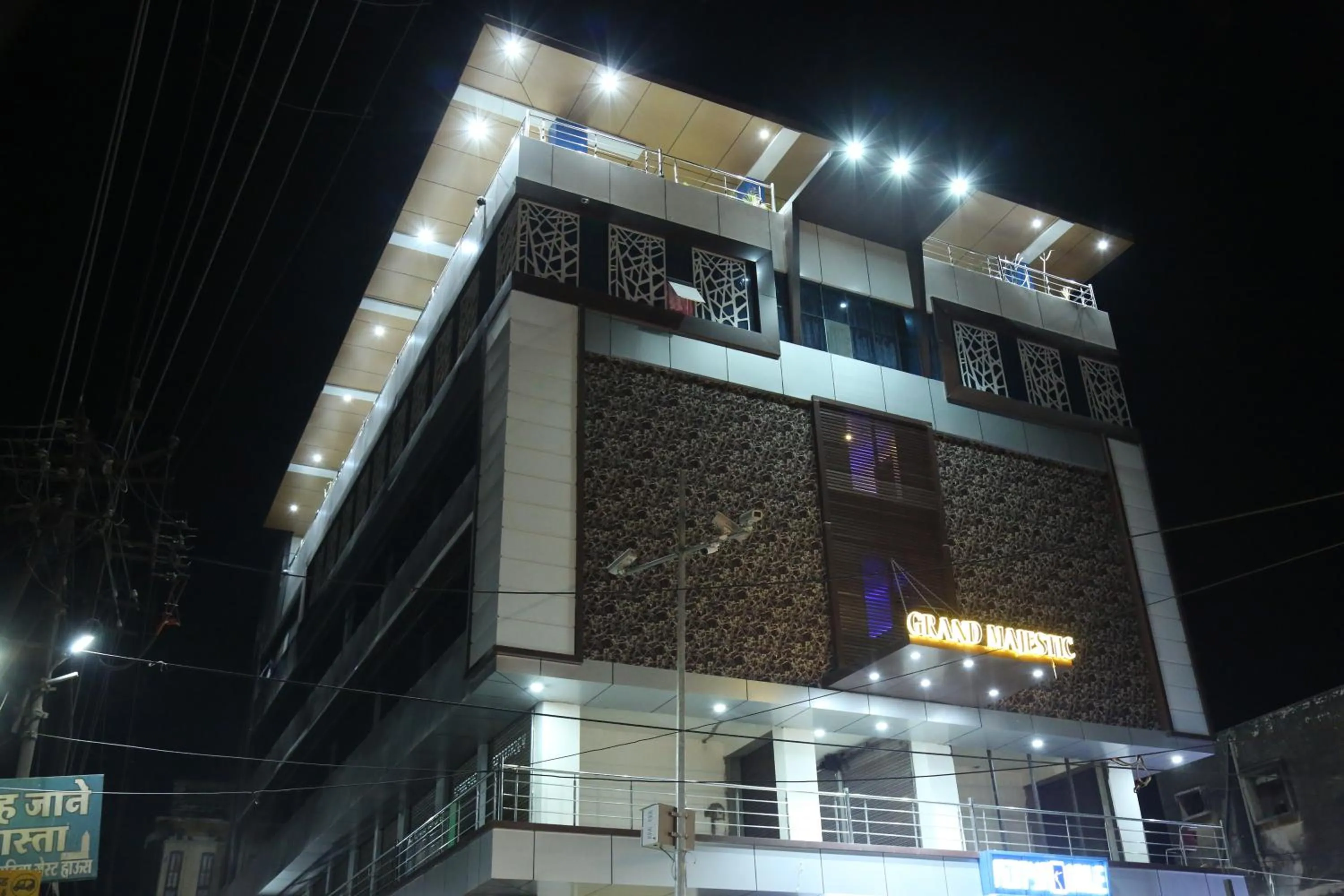 Facade/entrance in Hotel New Majestic