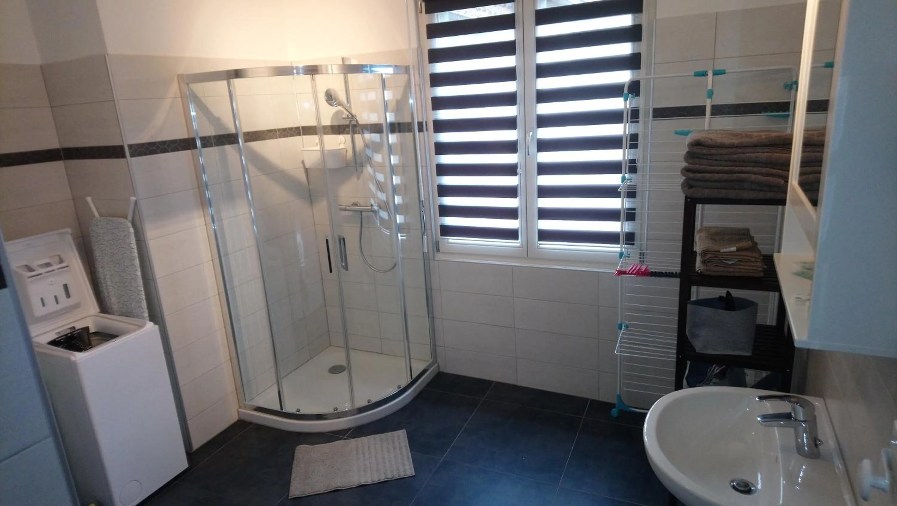 Bathroom in KAYSERSBERG -Alsace- APPARTEMENTS -CENTRE HISTORIQUE
