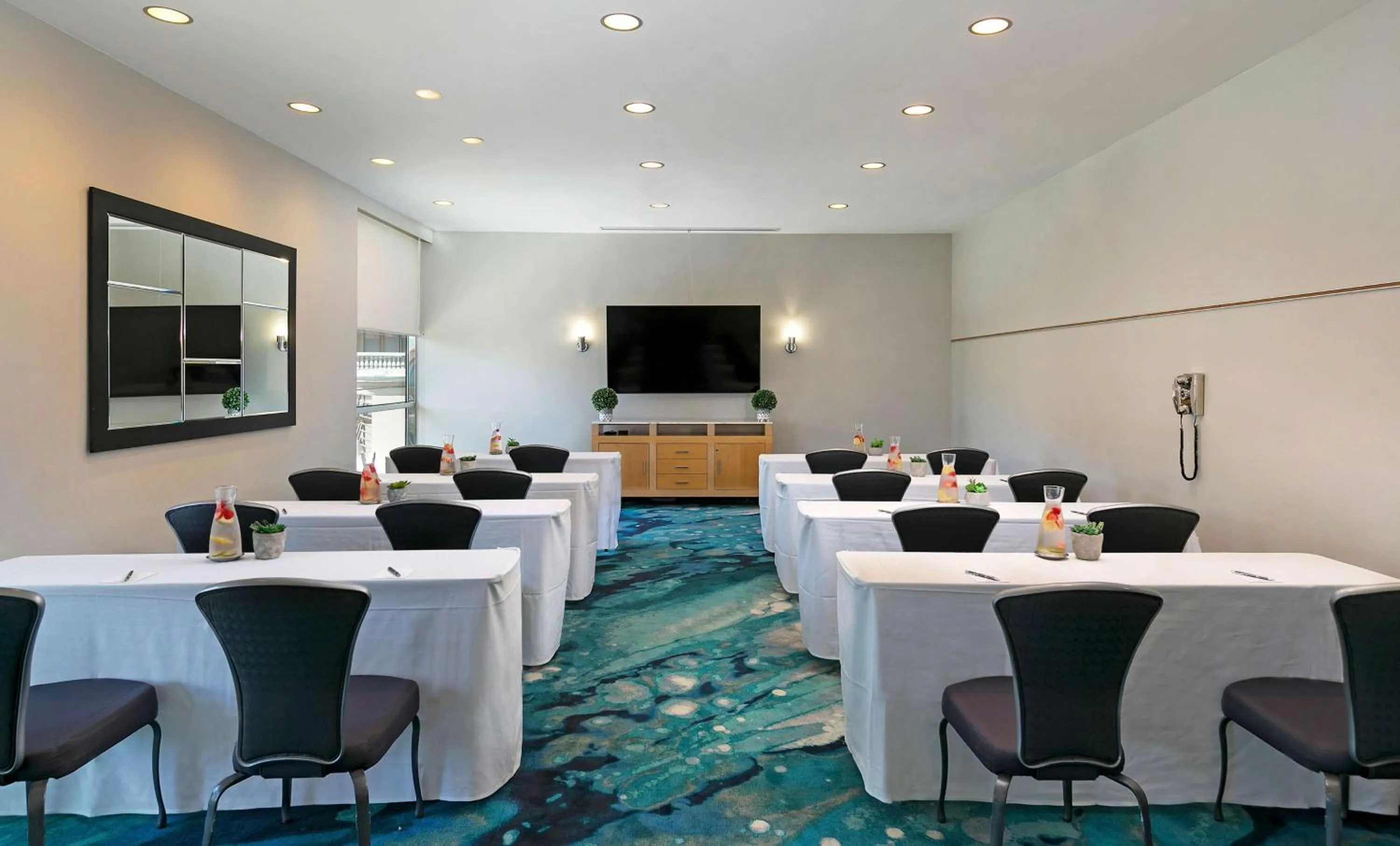 Meeting/conference room in The Belamar Hotel Manhattan Beach, Tapestry by Hilton