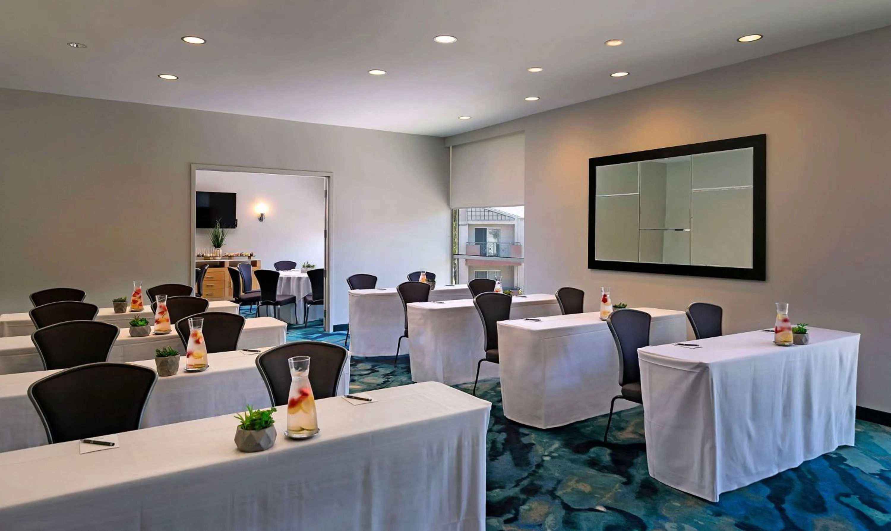 Meeting/conference room in The Belamar Hotel Manhattan Beach, Tapestry by Hilton