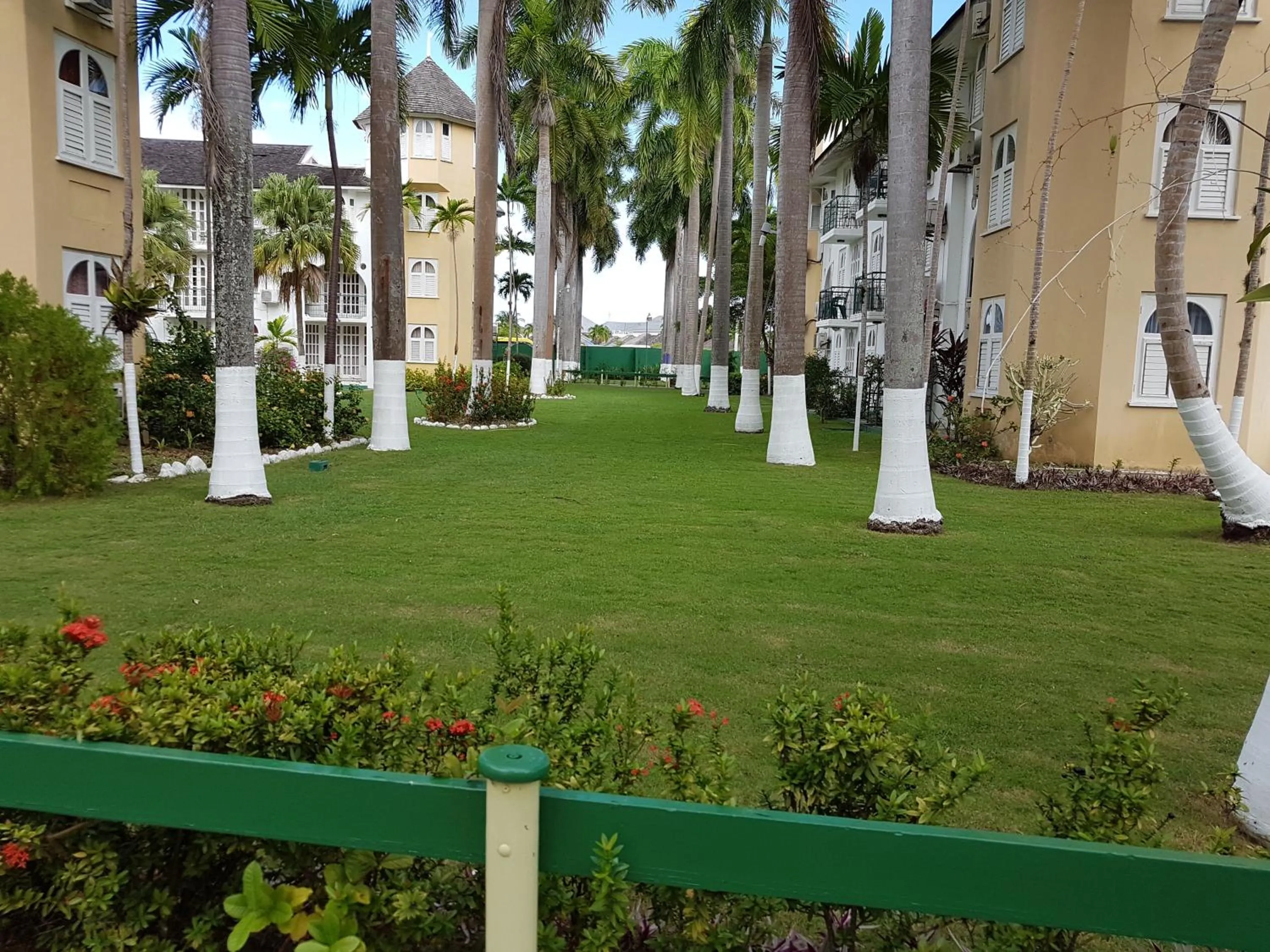 Garden in Almond Grove at Sand Castle