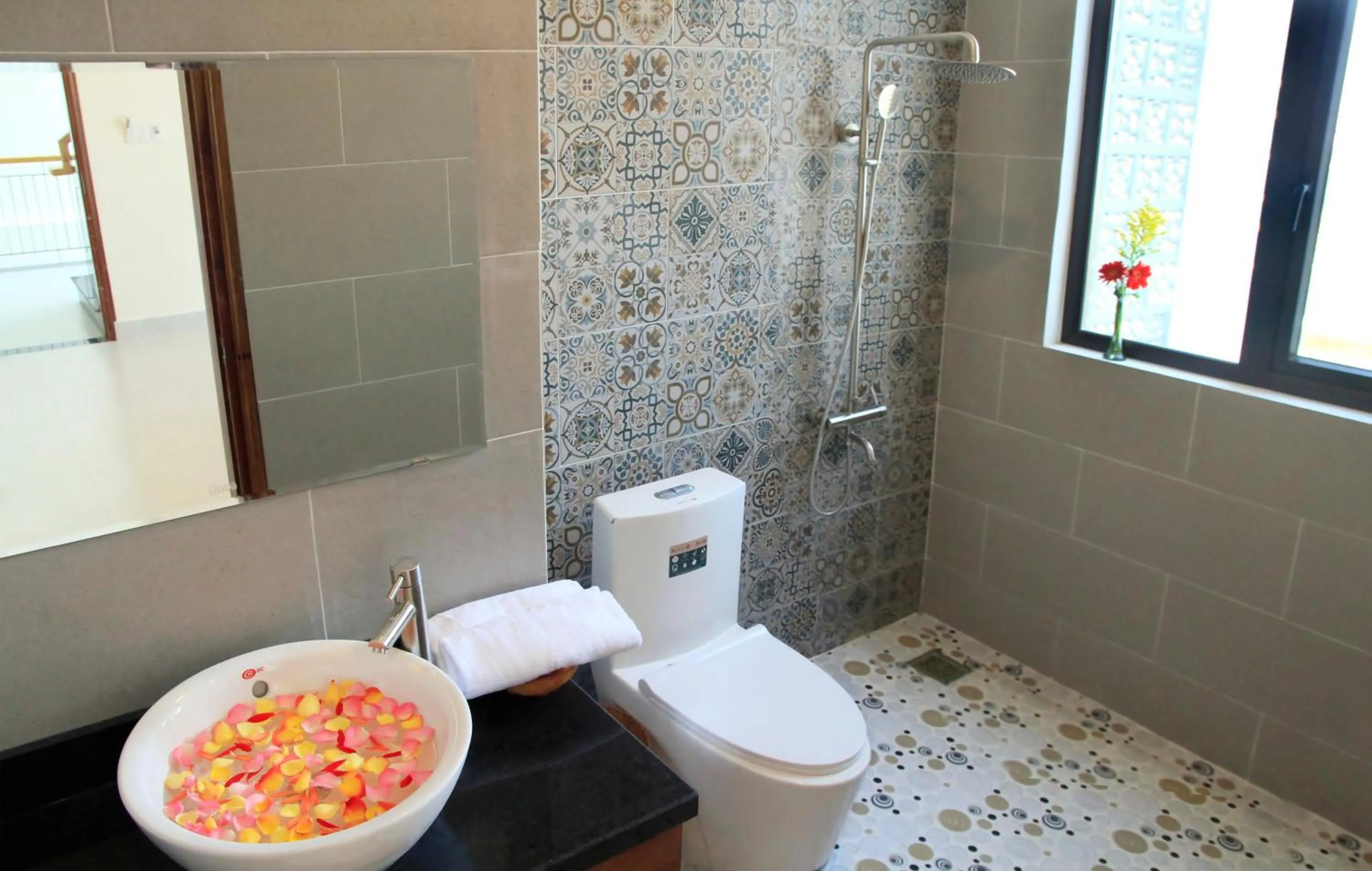 Bathroom in Melody Boutique Villa Hoi An