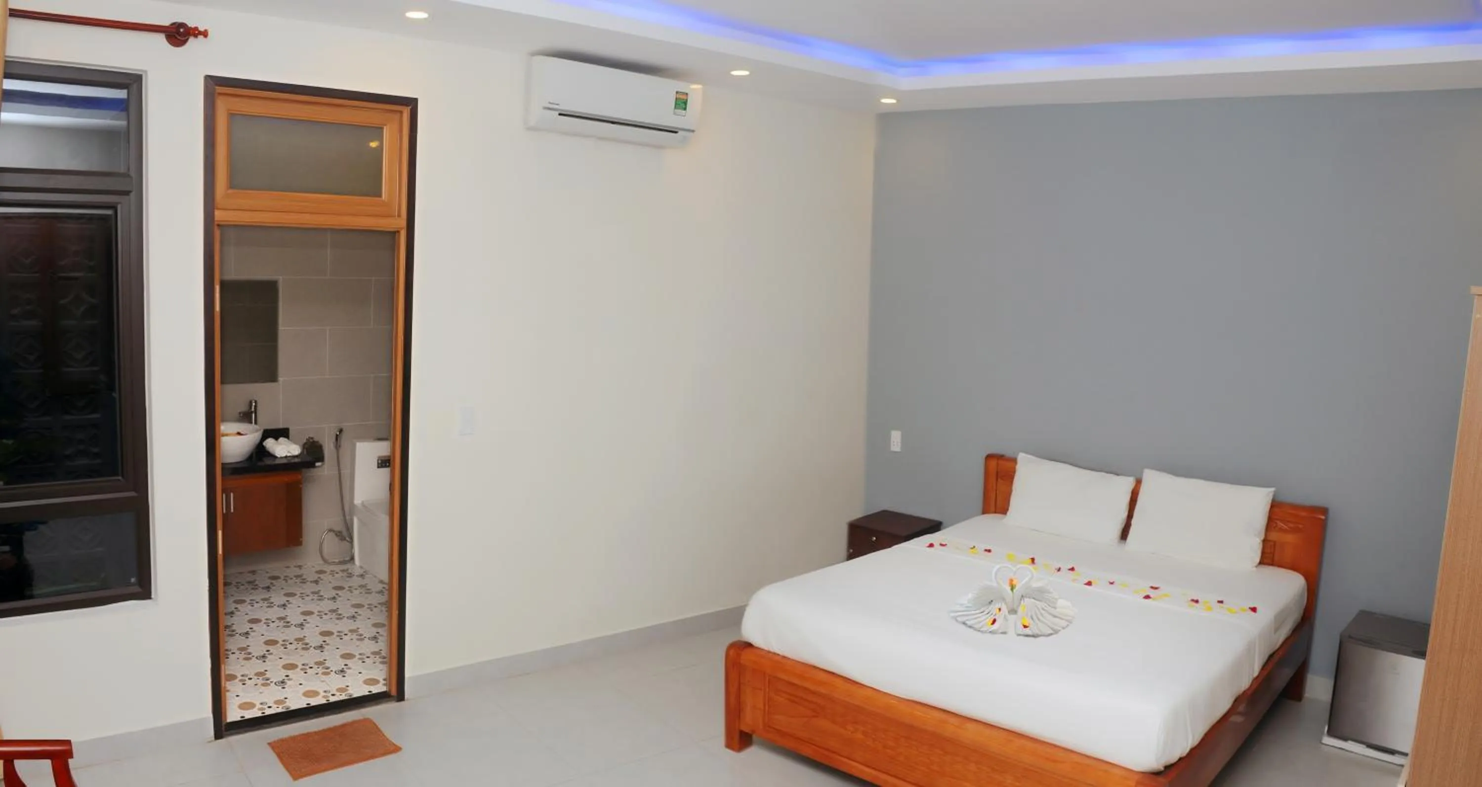 Night, Bed in Melody Boutique Villa Hoi An