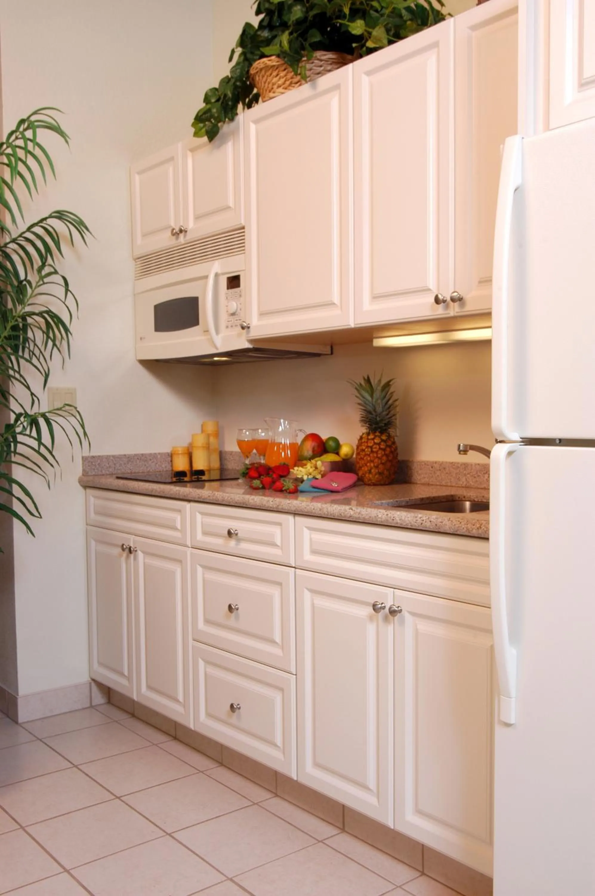 Kitchen or kitchenette in Napili Kai Beach Resort