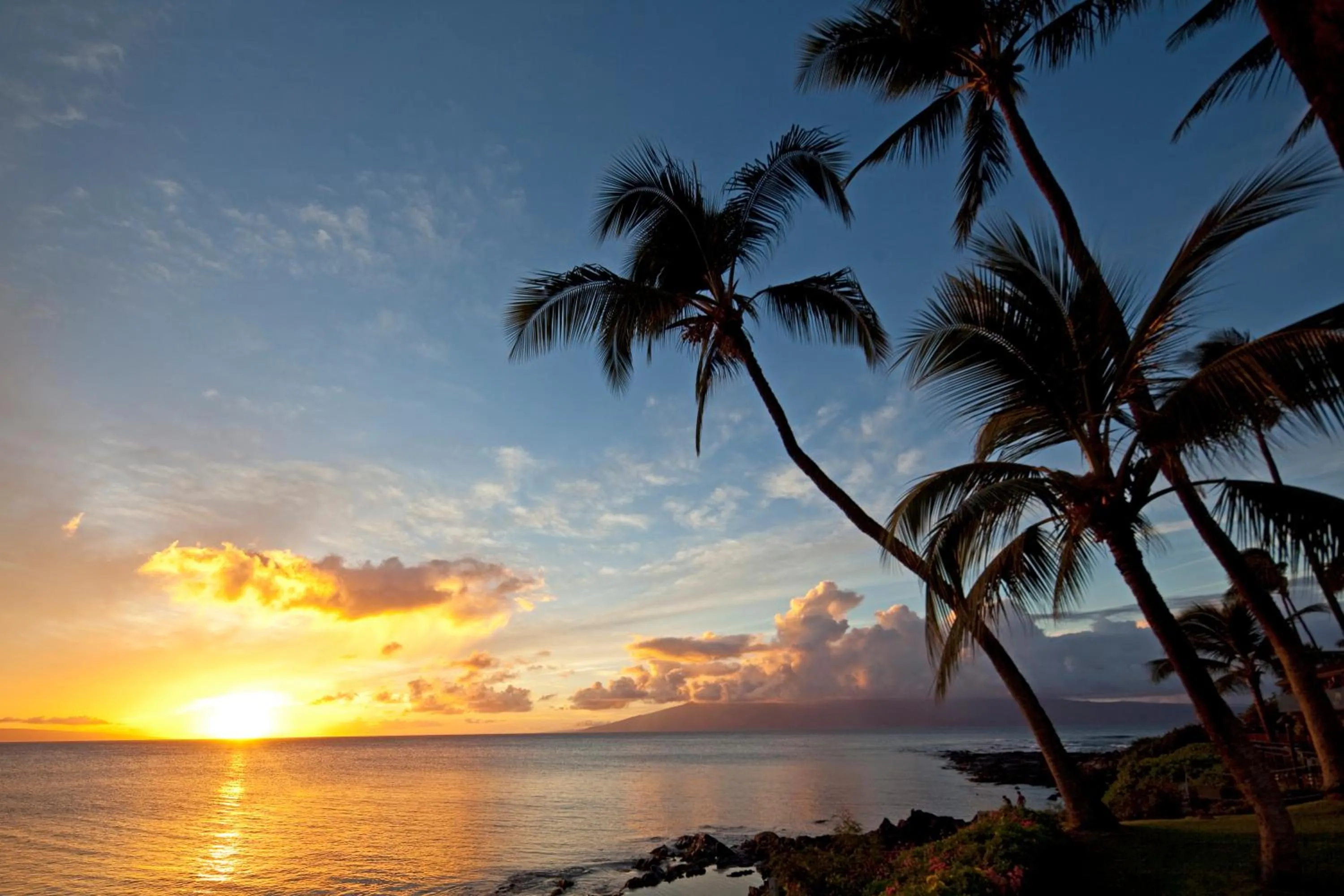 Sunset in Napili Kai Beach Resort