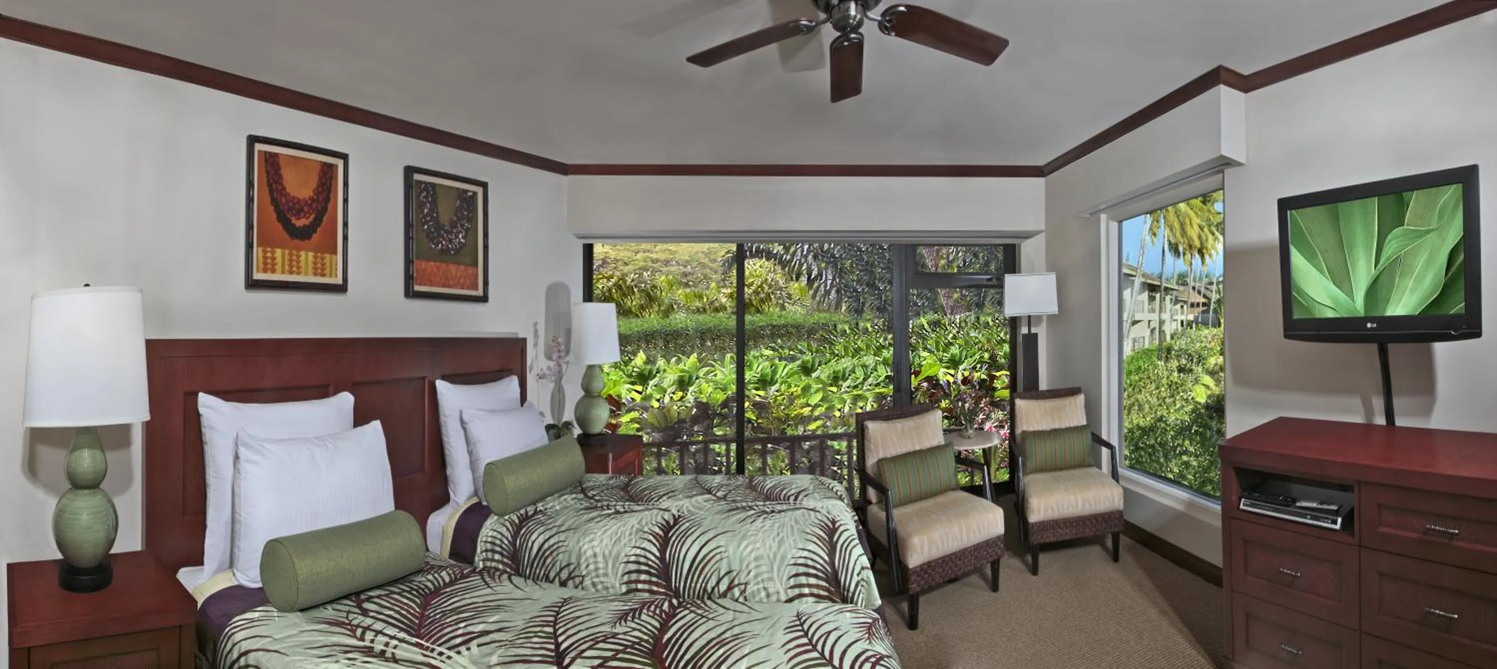 Photo of the whole room in Napili Kai Beach Resort