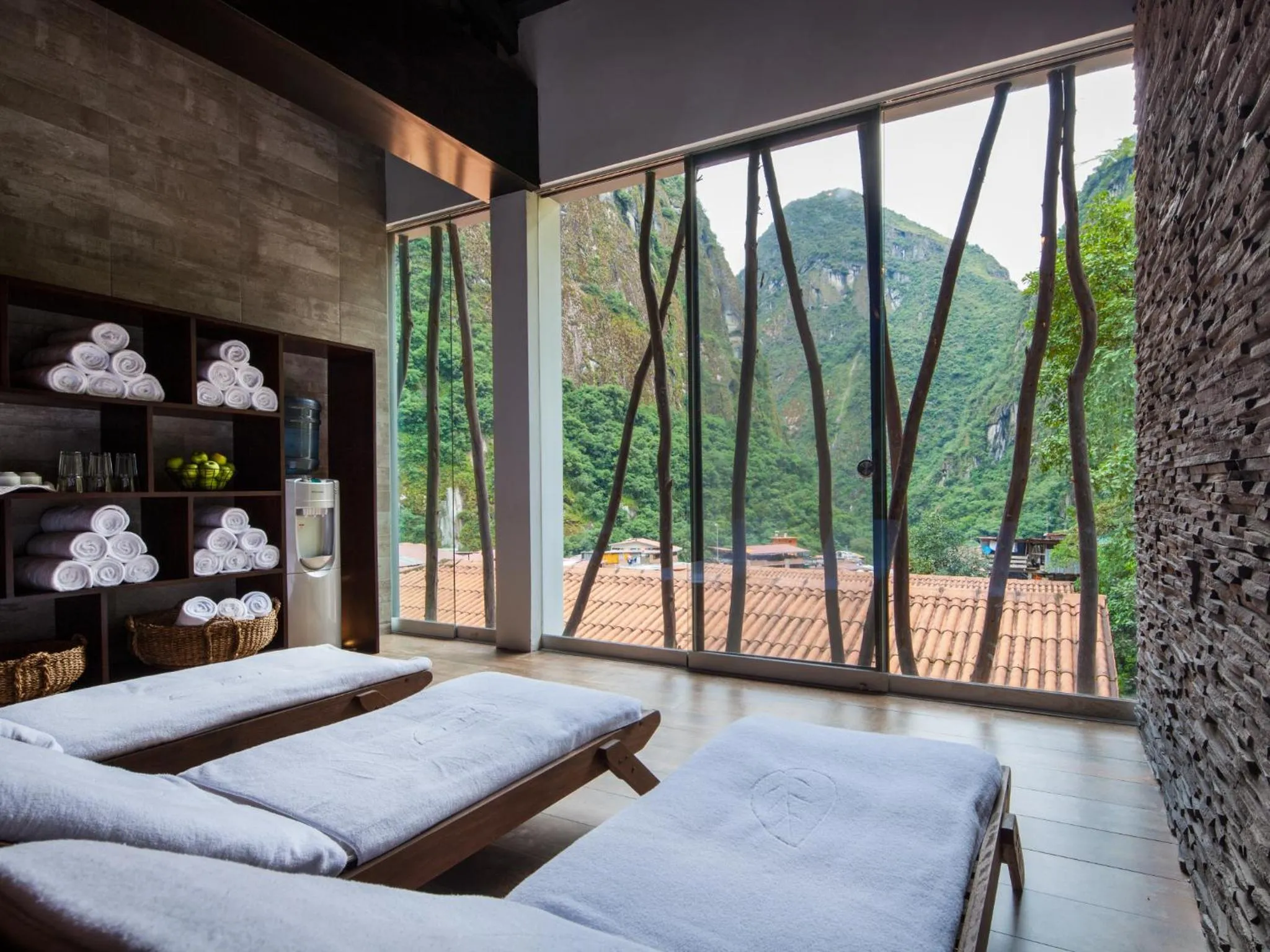 Hot Tub in El MaPi by Inkaterra