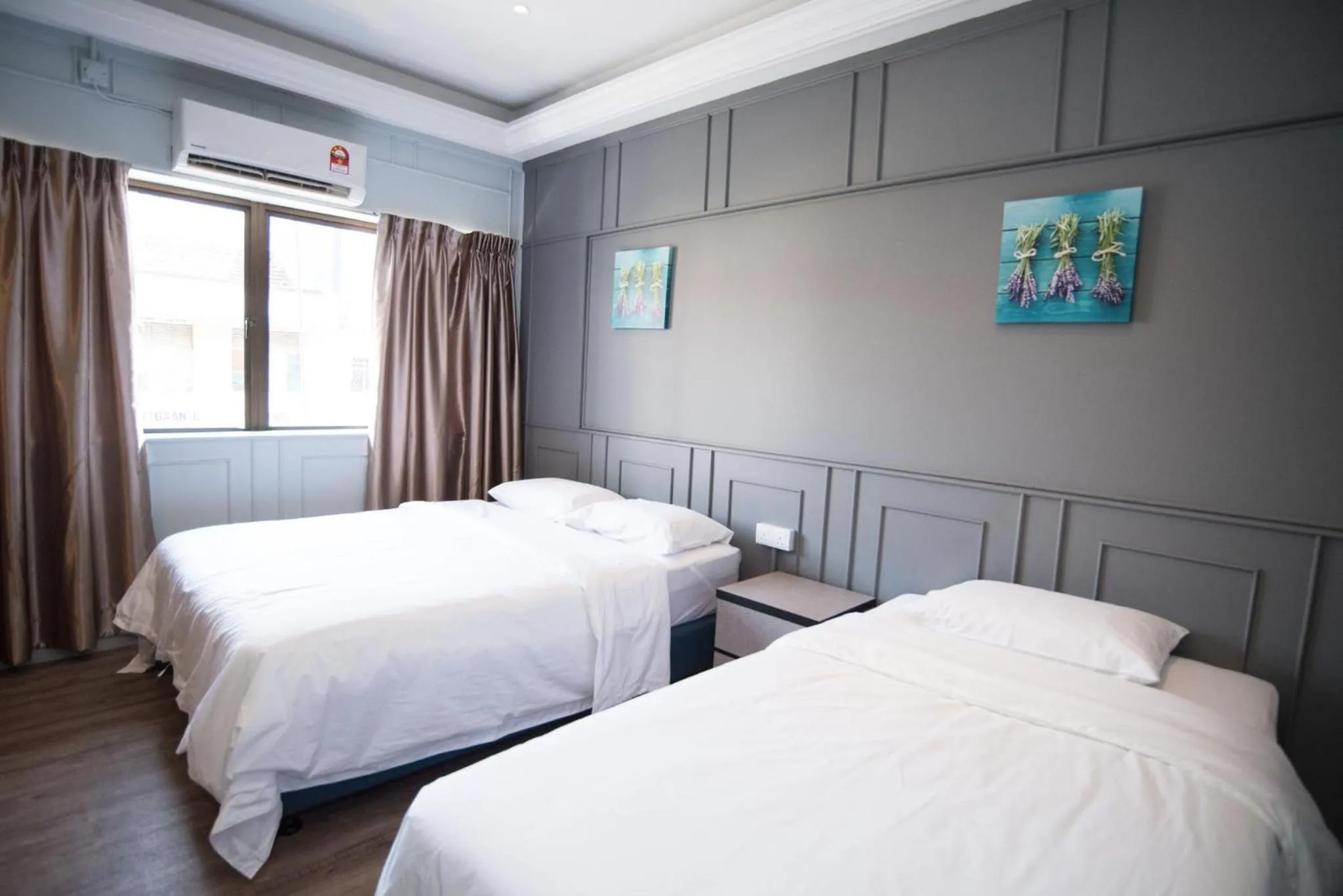 Bed in Ipoh Sakura Hotel