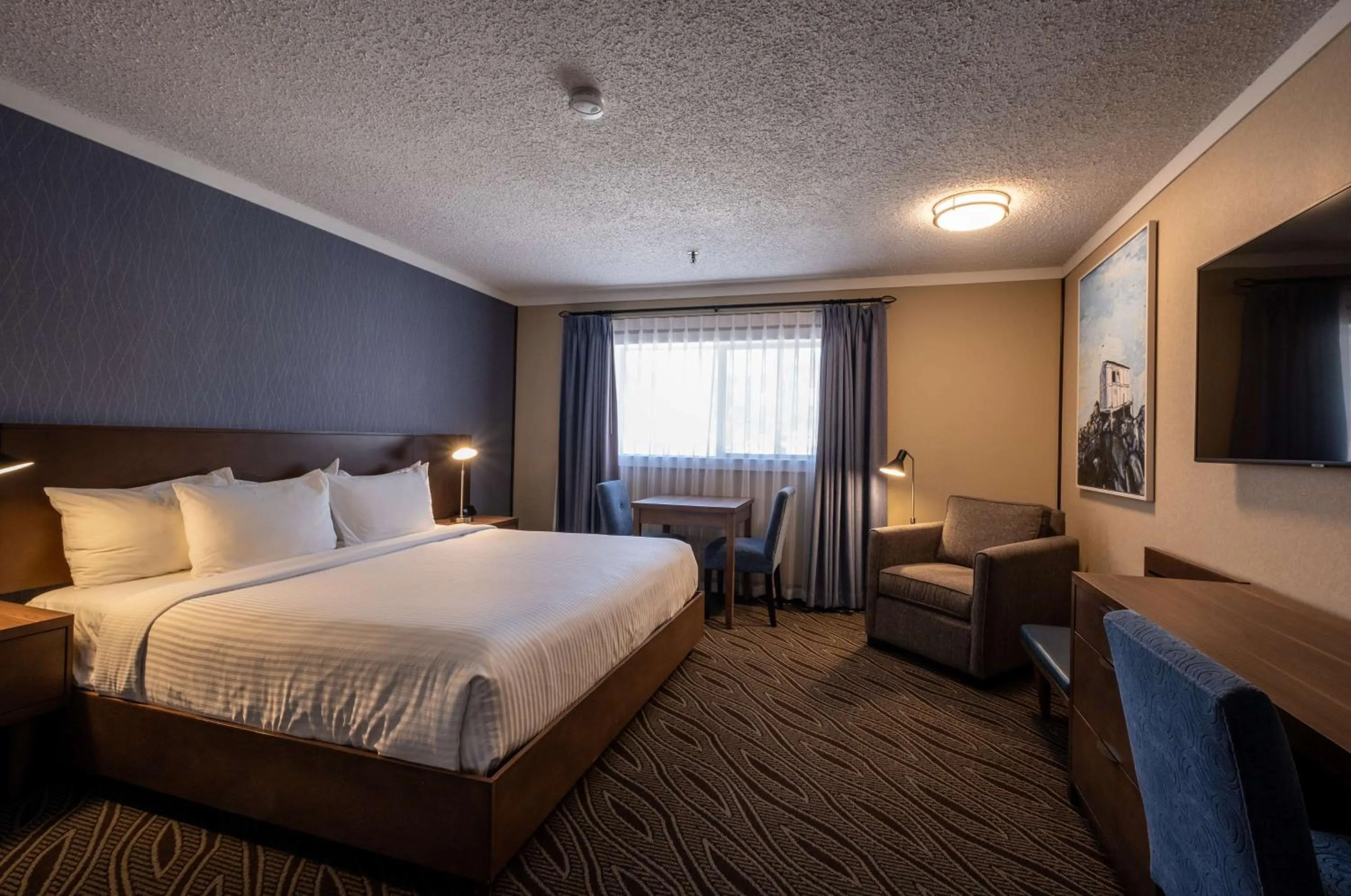 Photo of the whole room, Bed in Prestige Mountain Resort Rossland