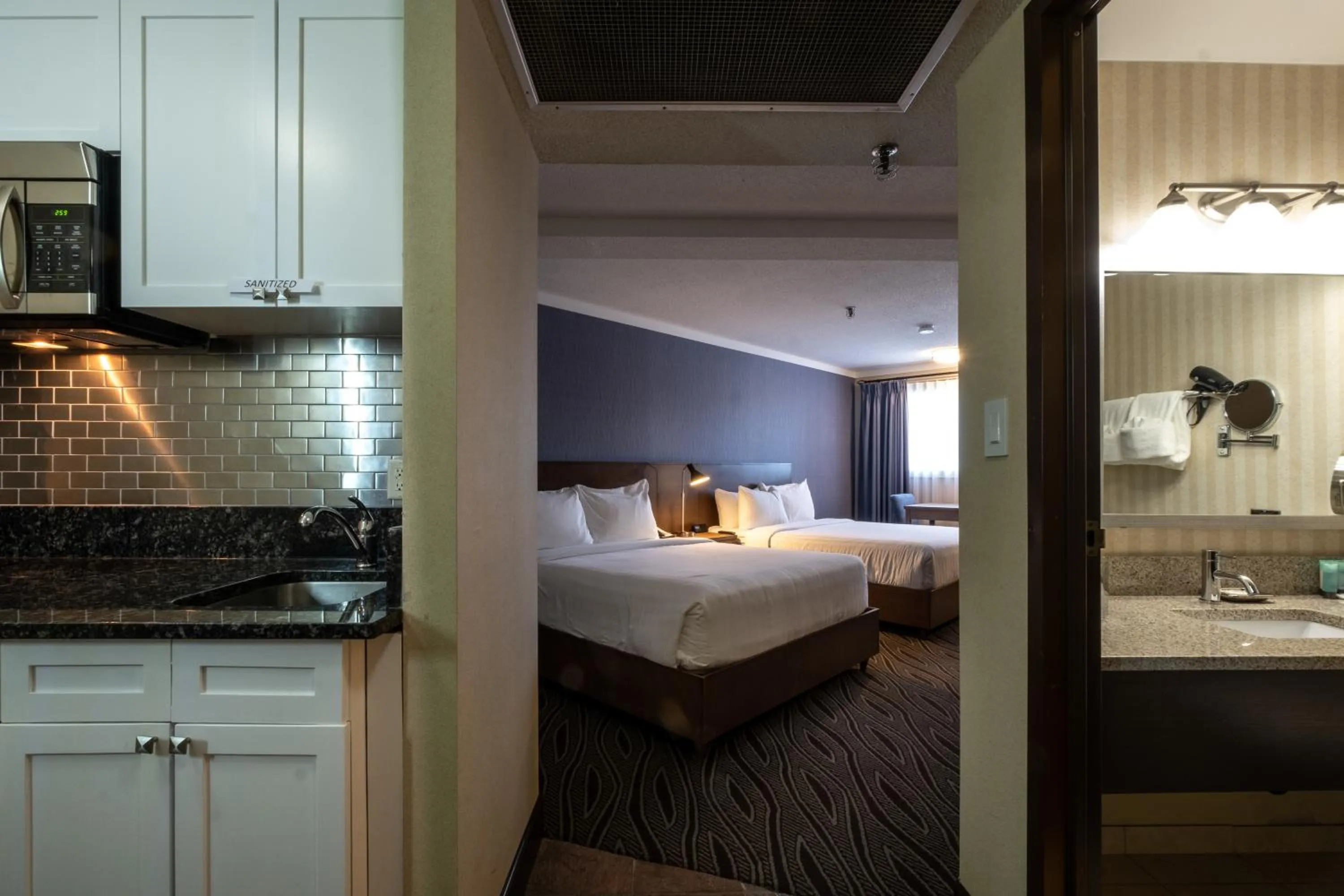 Bed in Prestige Mountain Resort Rossland