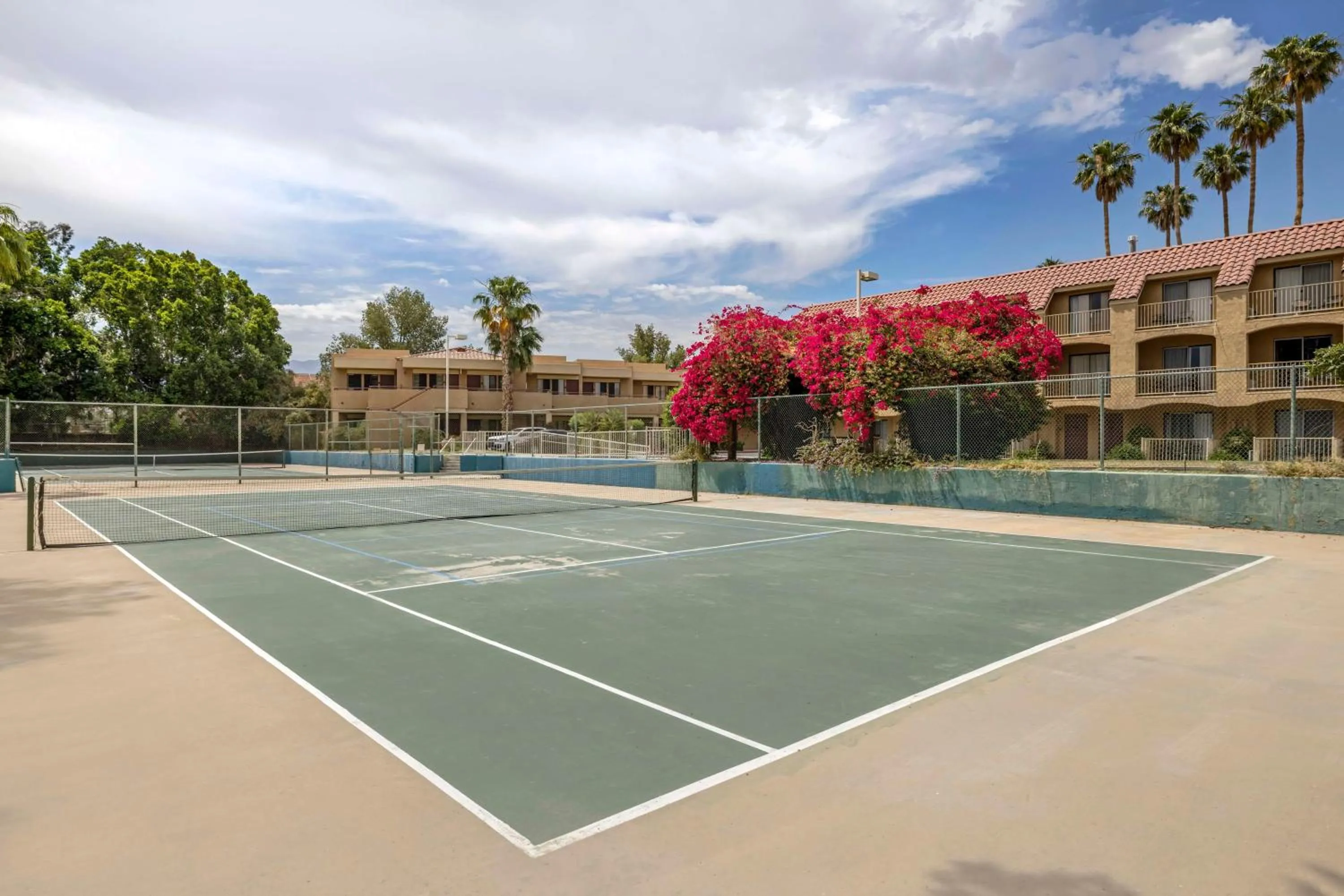 Property building in Best Western Plus Palm Desert Resort