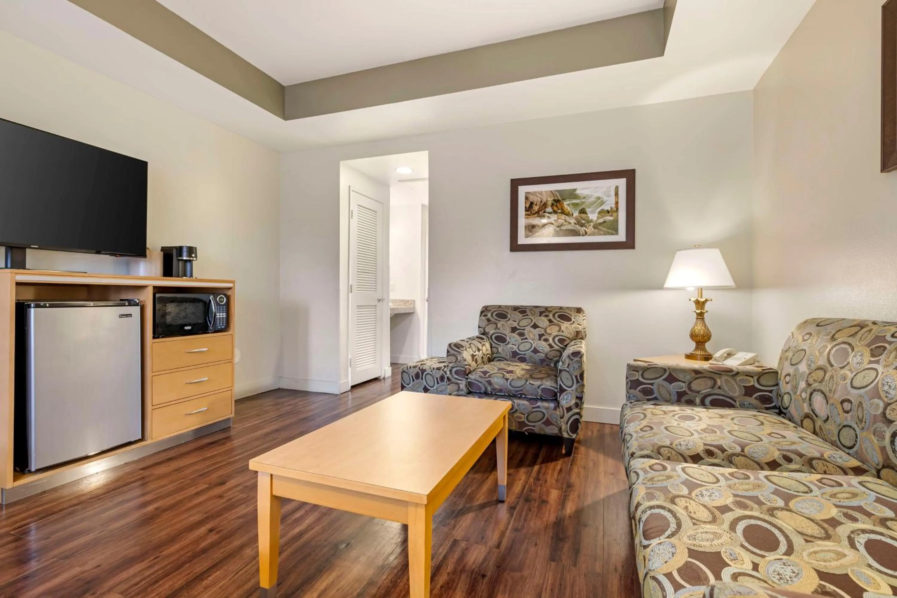 Photo of the whole room in Best Western Plus Palm Desert Resort