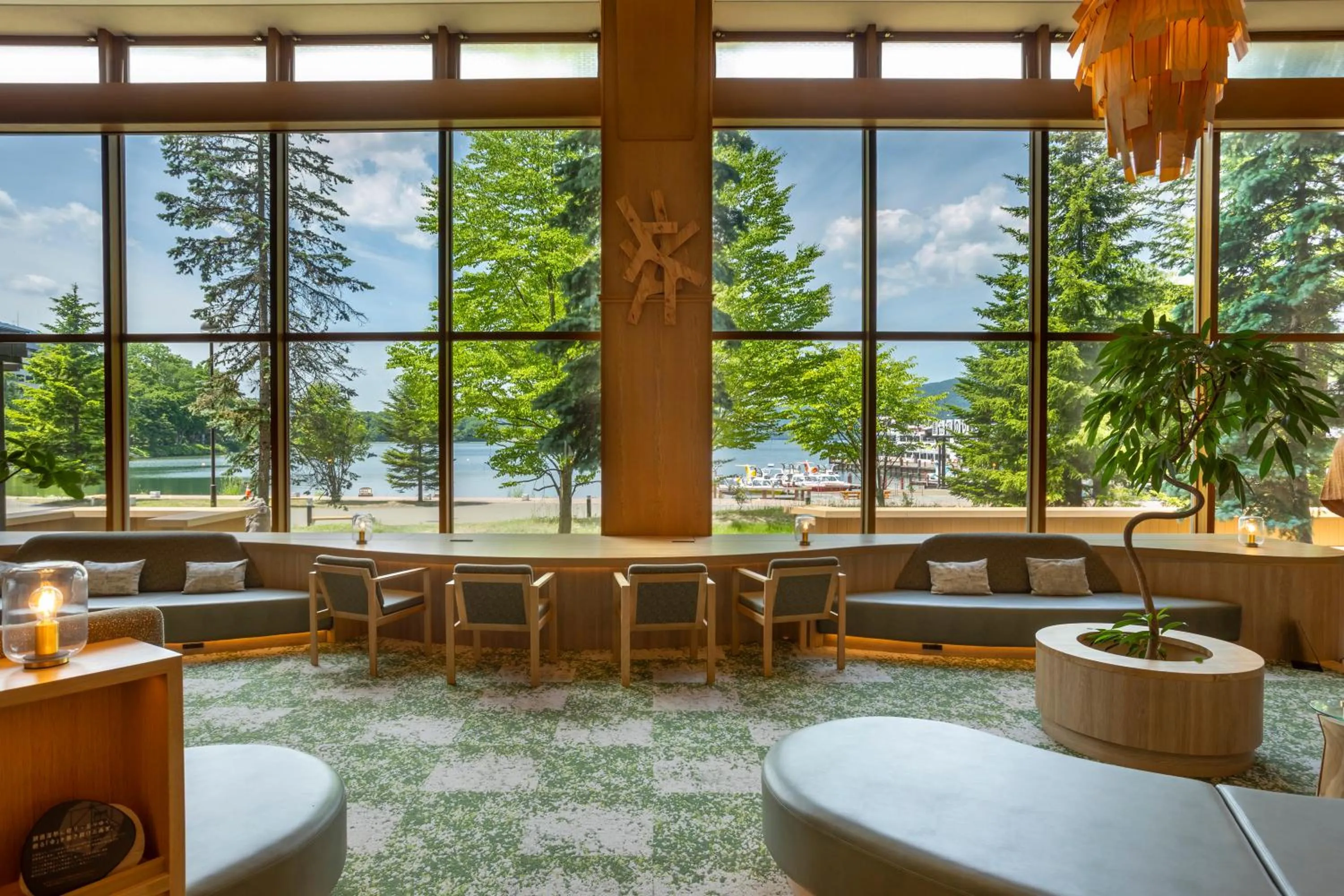 Lounge or bar in THE FOREST AKAN Tsuruga Resort