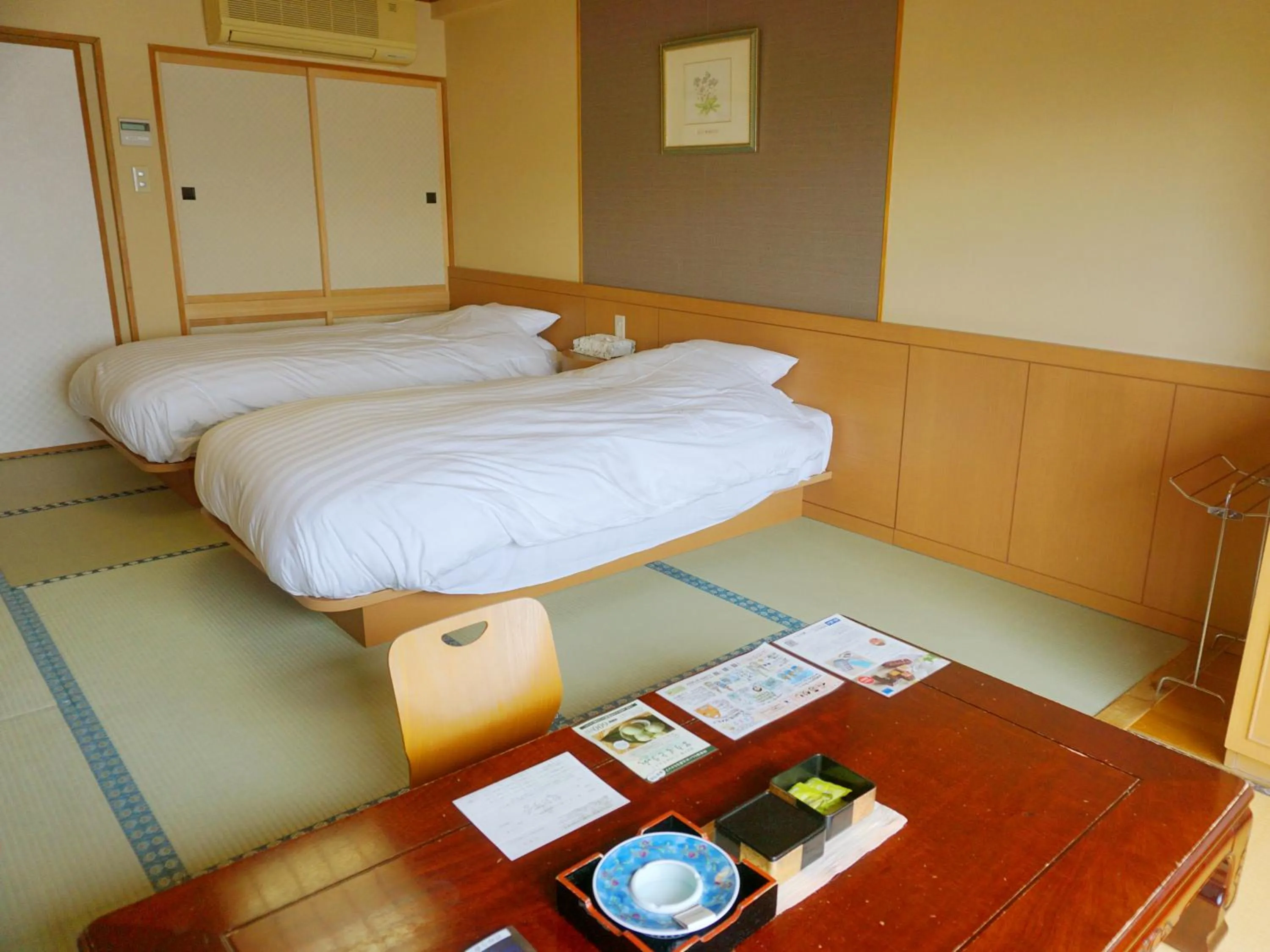 Photo of the whole room, Bed in THE FOREST AKAN Tsuruga Resort