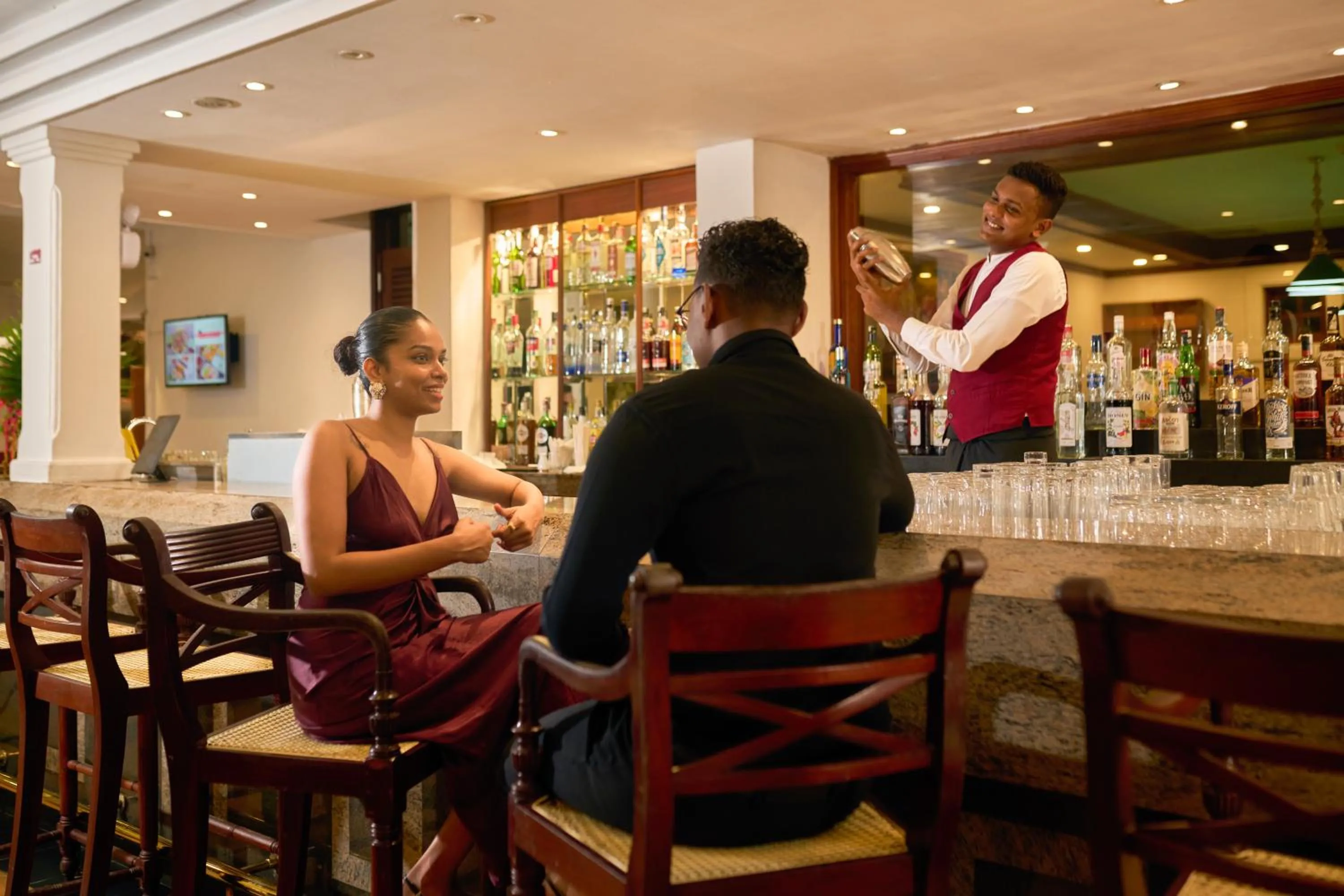 Lounge or bar in Mahaweli Reach Hotel