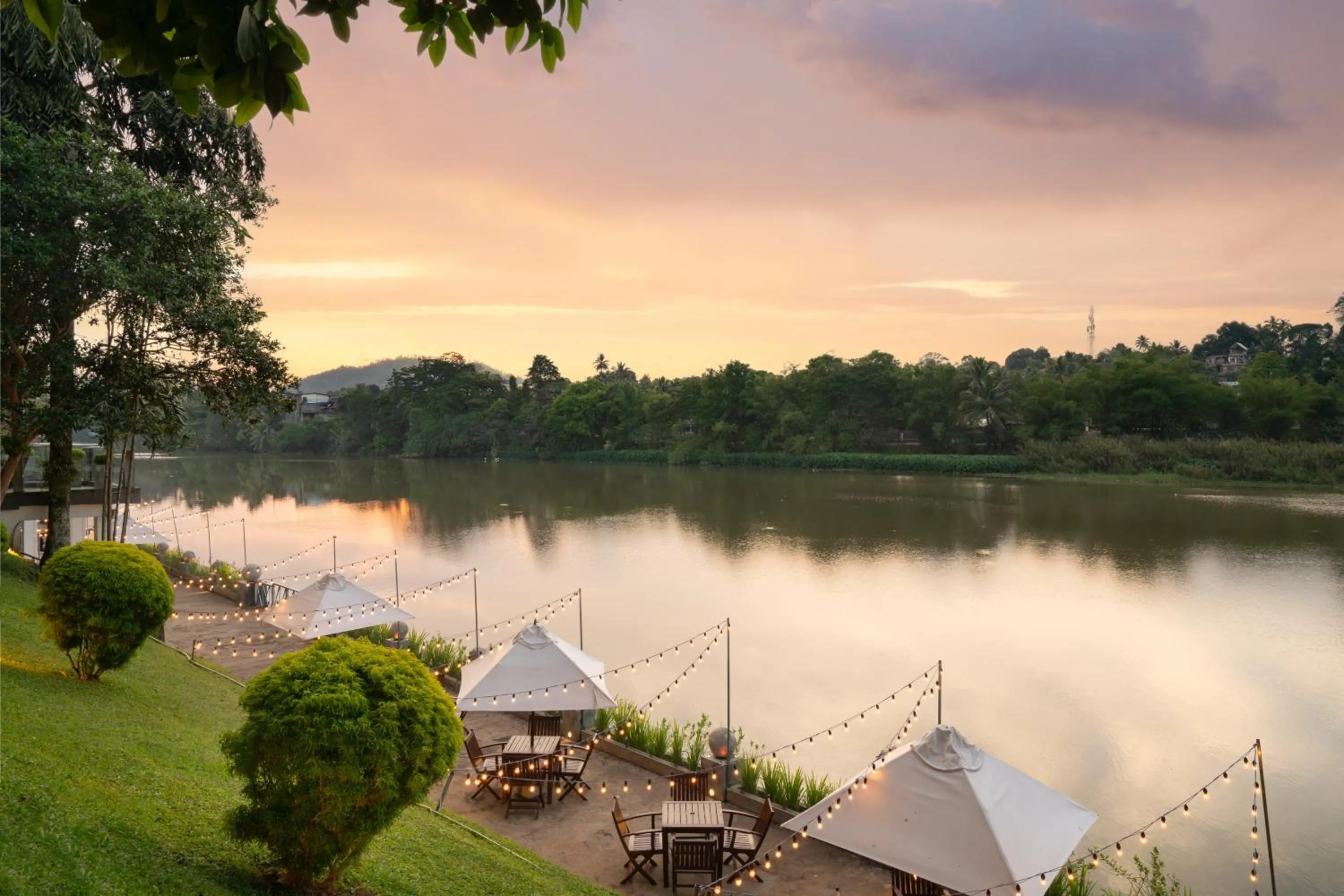 River view in Mahaweli Reach Hotel