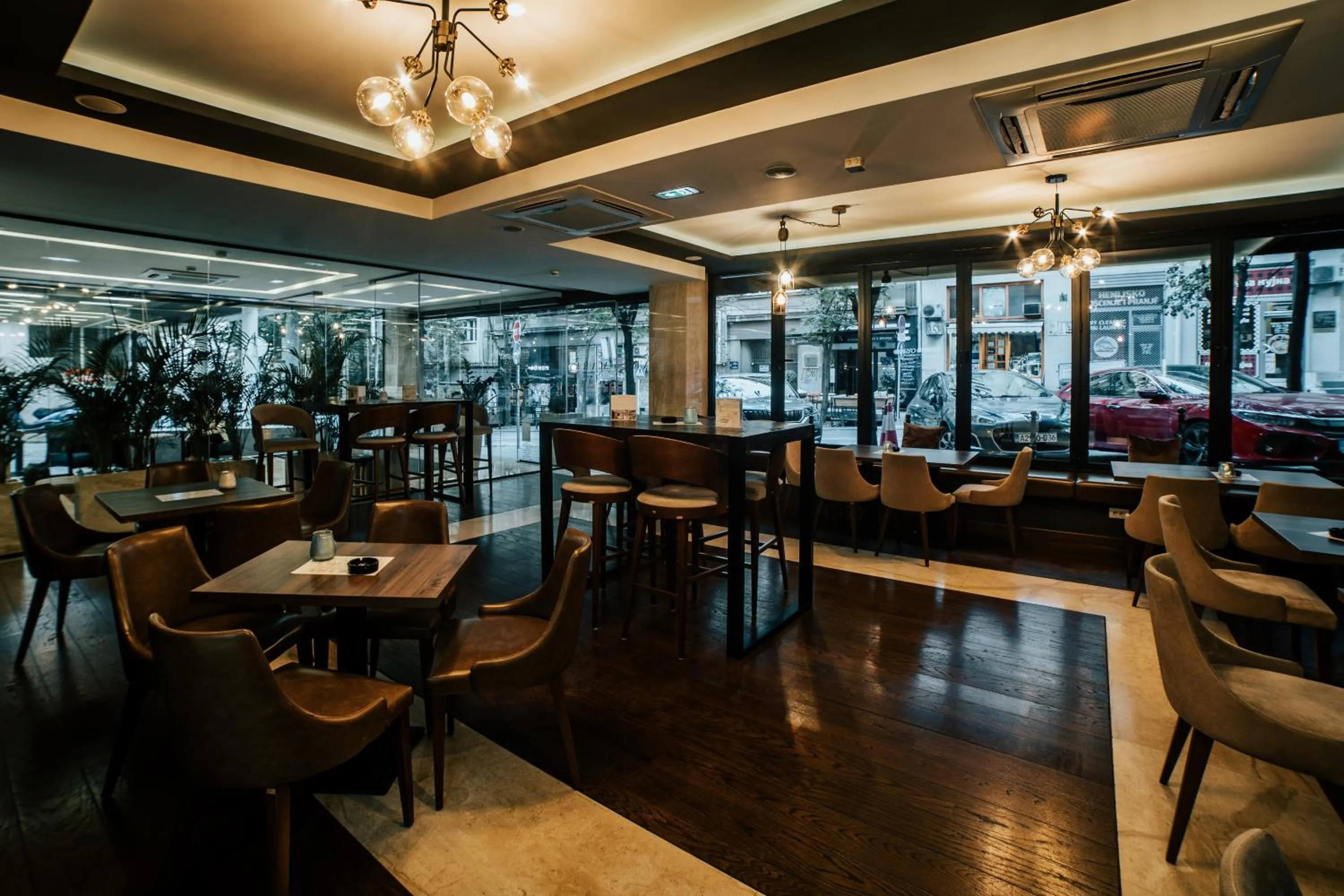 Restaurant/places to eat in MARK Hotel