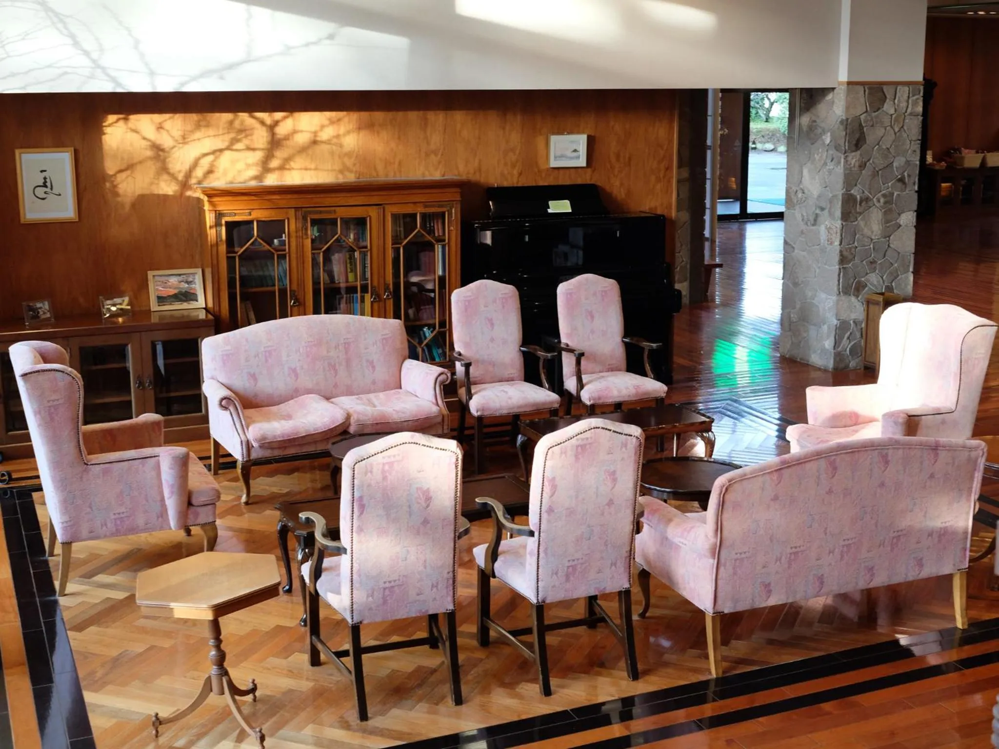 Communal lounge/ TV room in Izu Daisenya