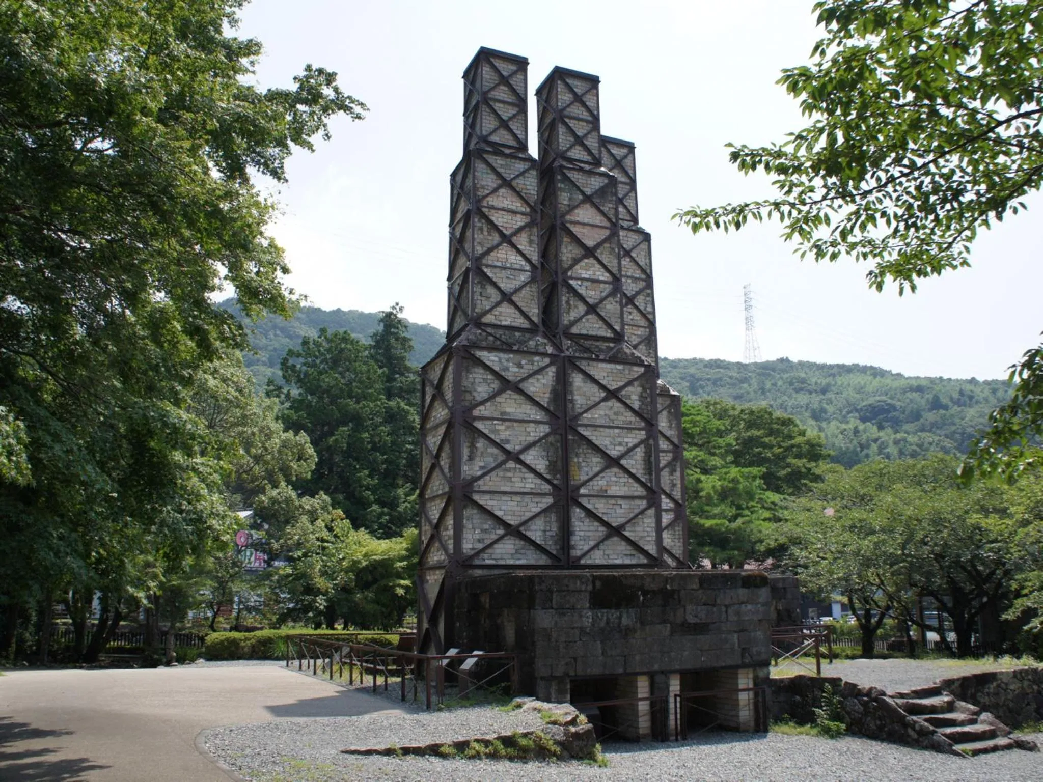 Nearby landmark in Izu Daisenya