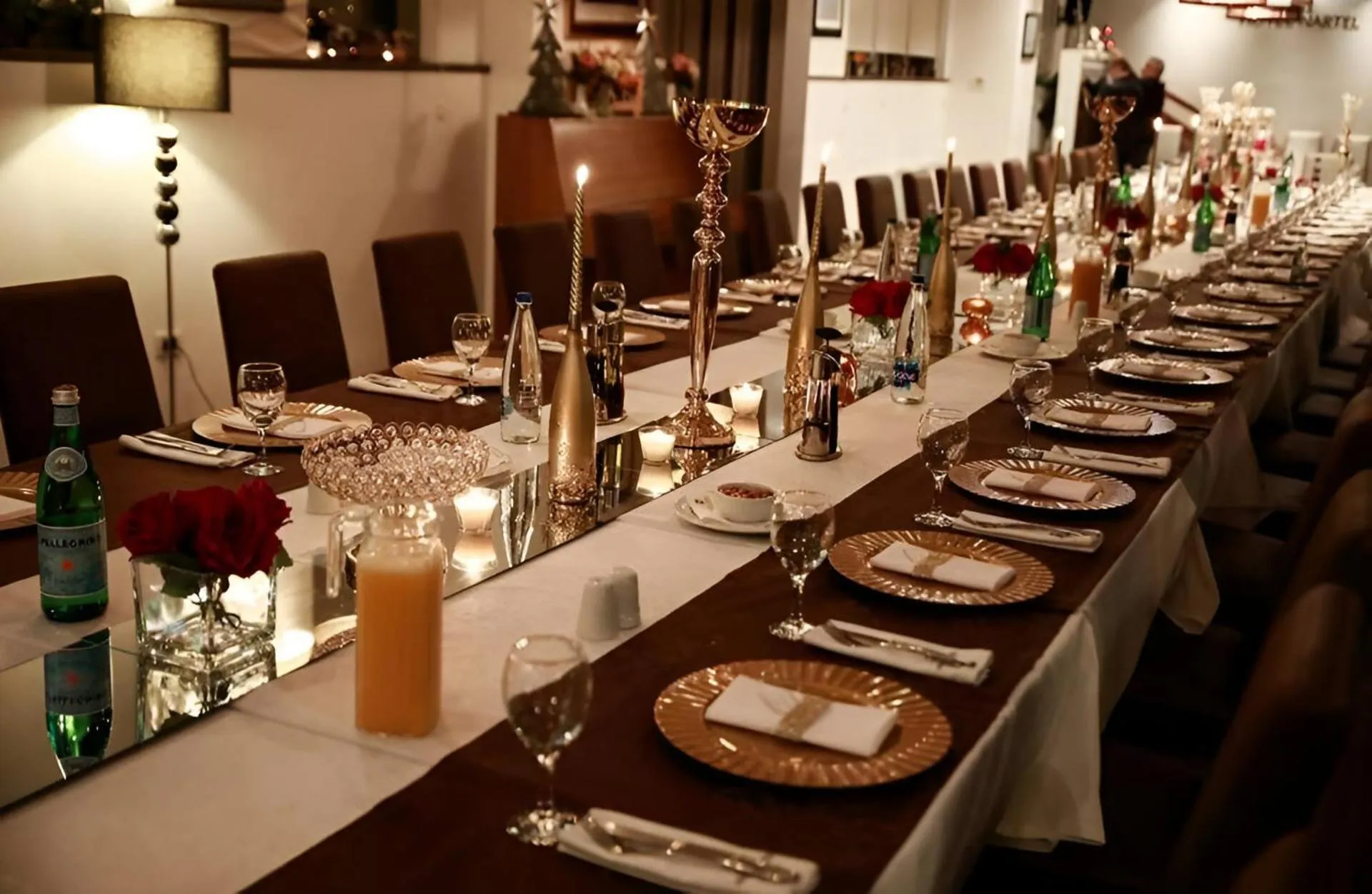 Restaurant/places to eat in Hotel Nartel