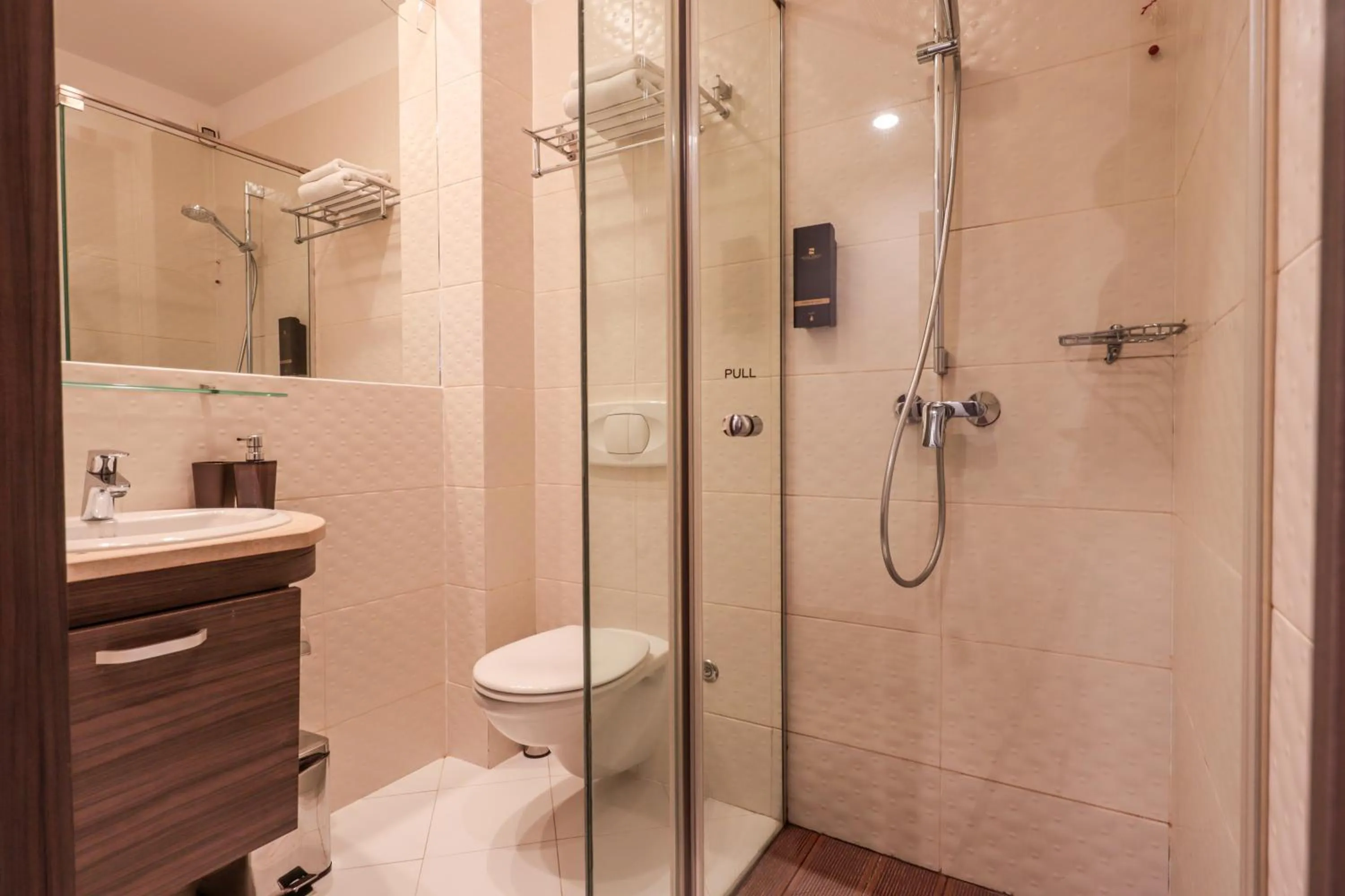 Shower in Hotel Nartel