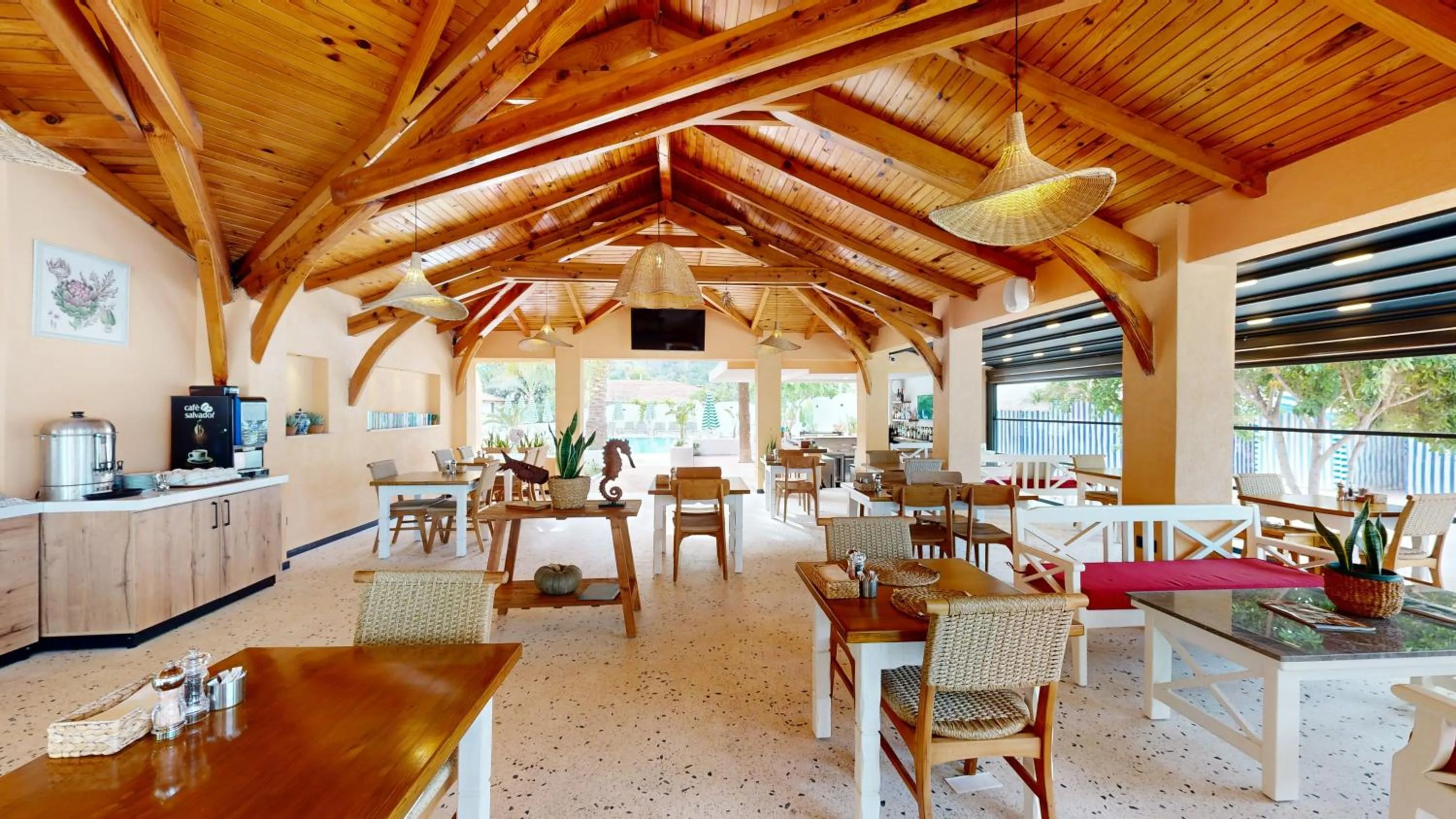 Restaurant/places to eat in Unsal Hotel