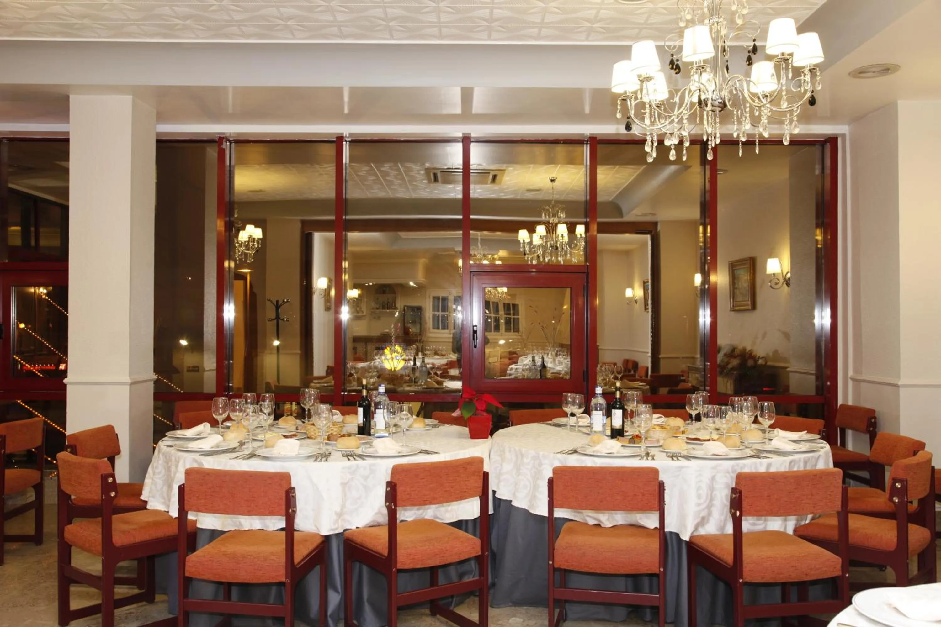 Restaurant/places to eat in Hotel Mari Carmen