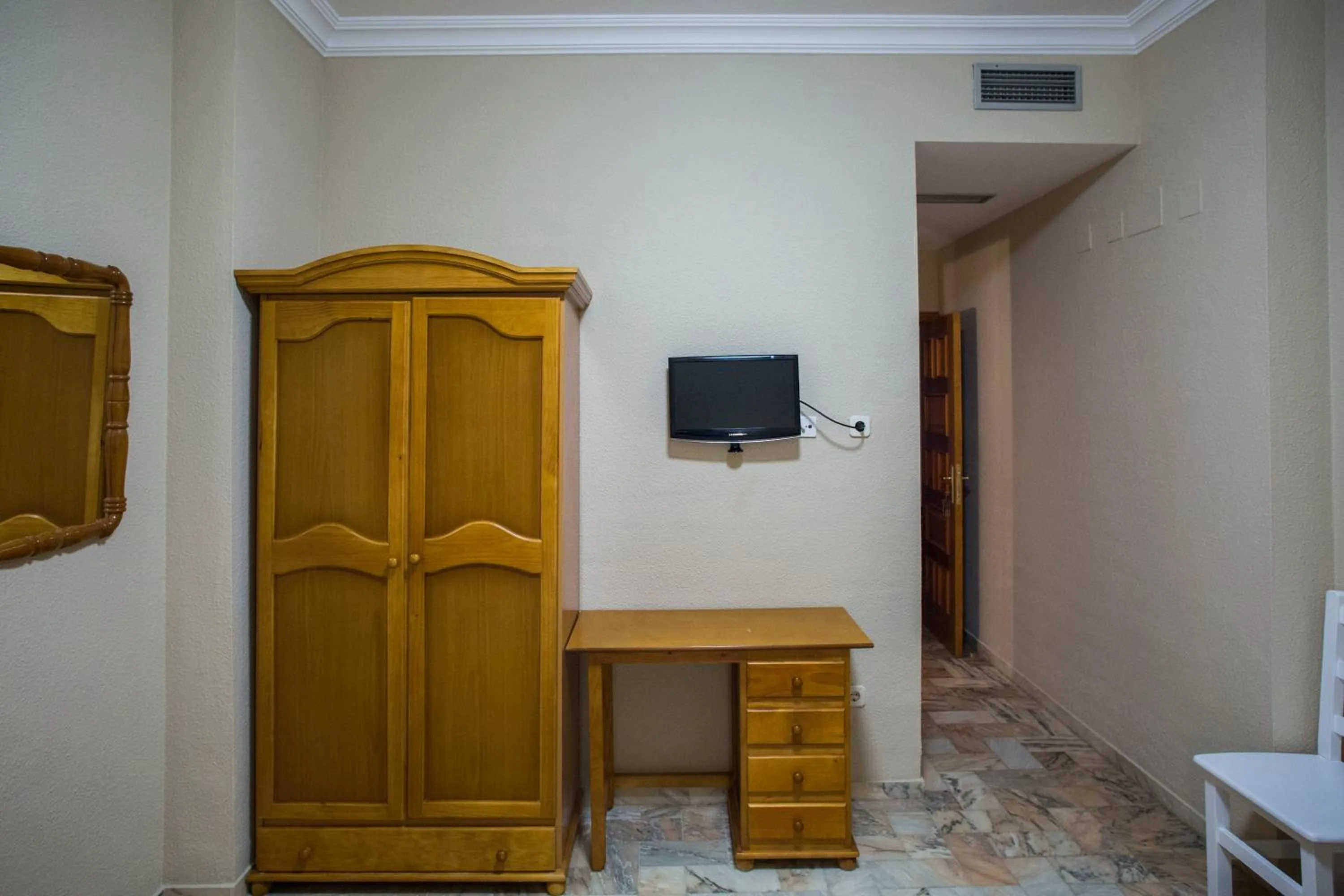 TV and multimedia in Hotel Mairena