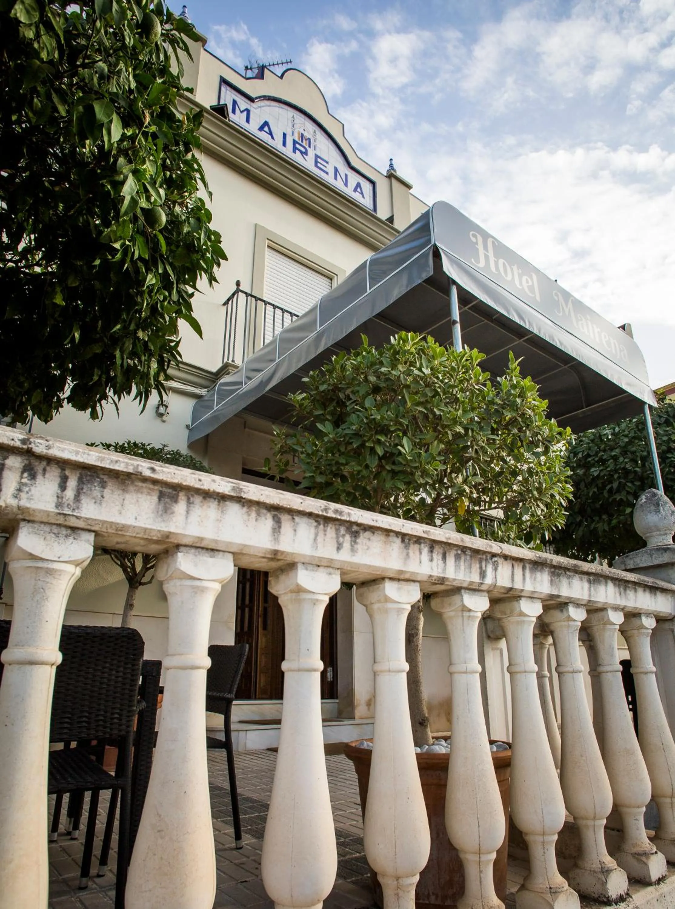 Facade/entrance in Hotel Mairena