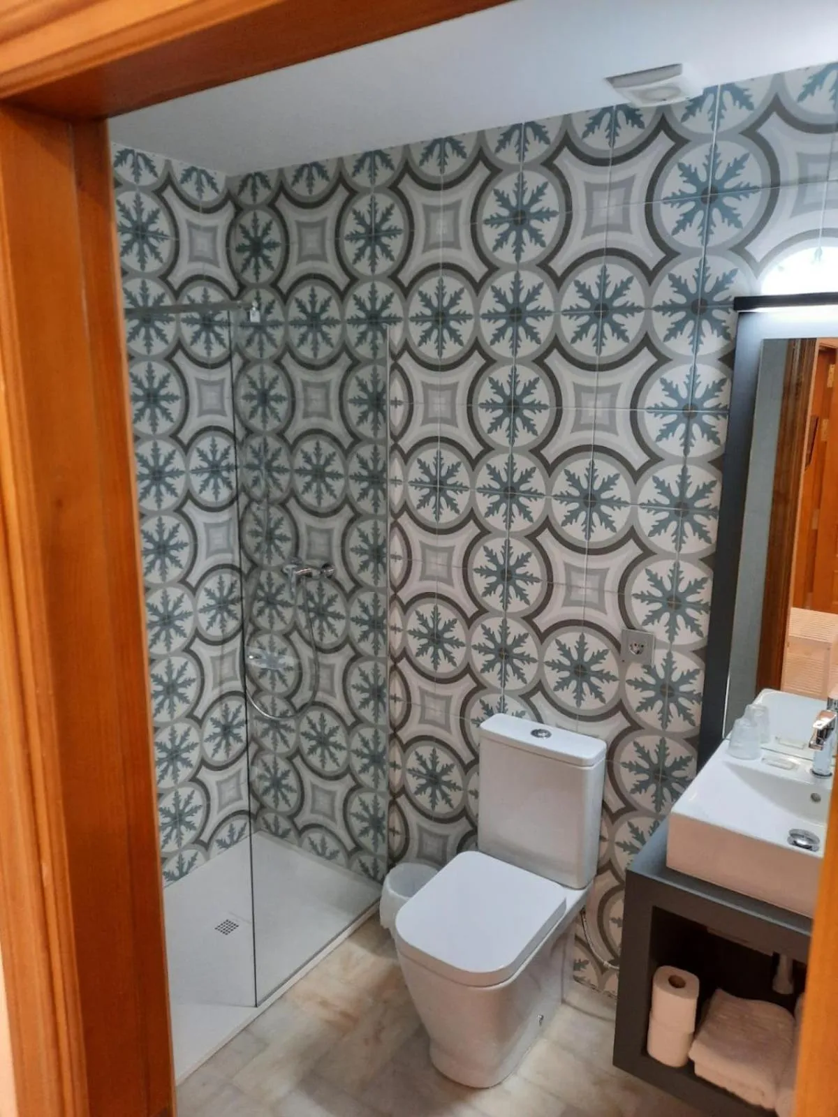 Bathroom in Hotel Mairena