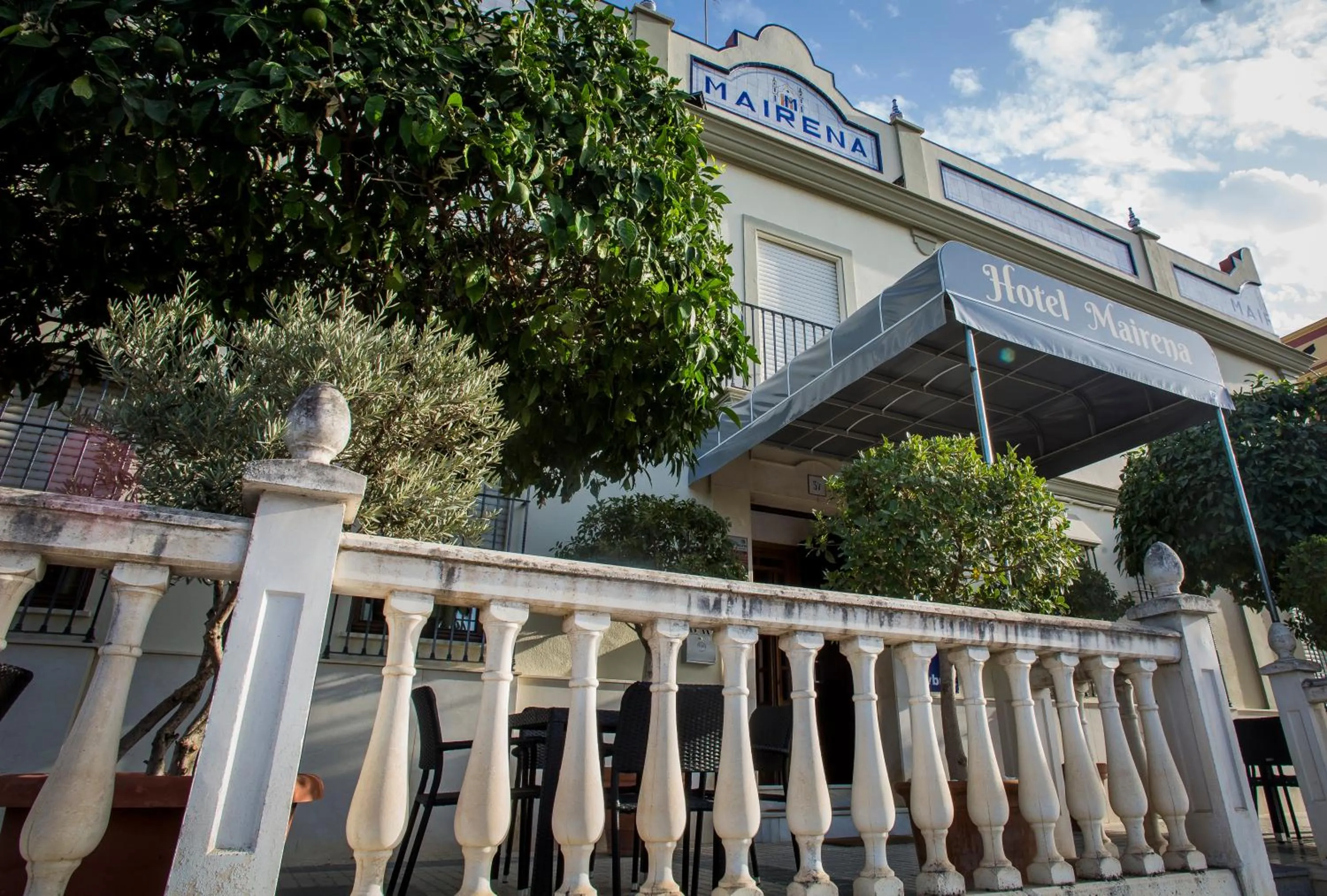 Facade/entrance in Hotel Mairena
