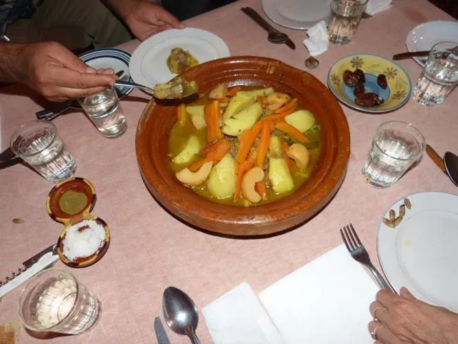 Food and drinks in kasbah Ait arbi
