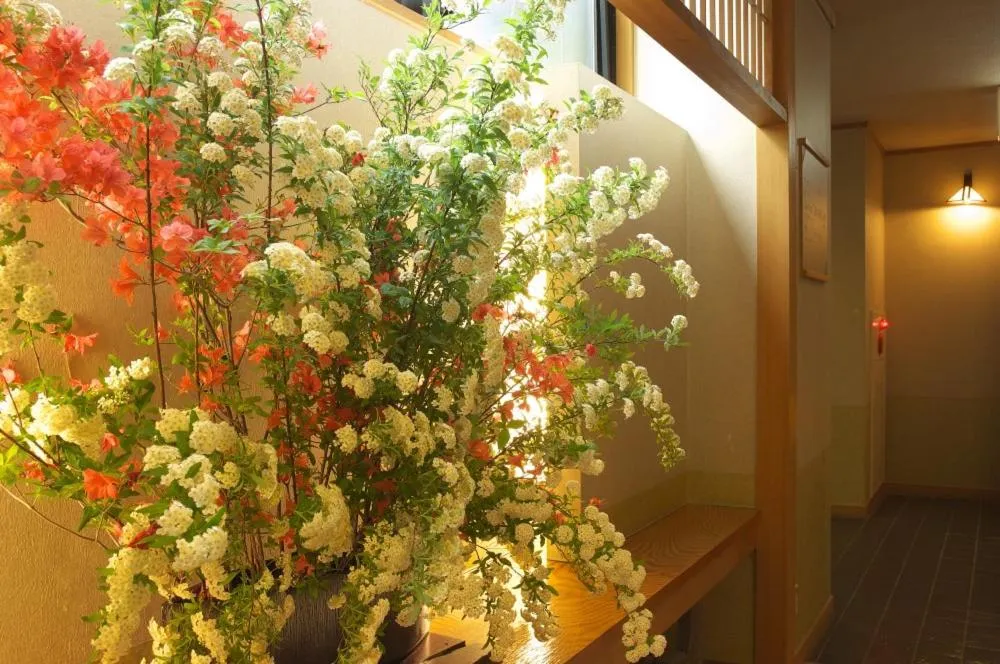 Decorative detail in Kanemidori