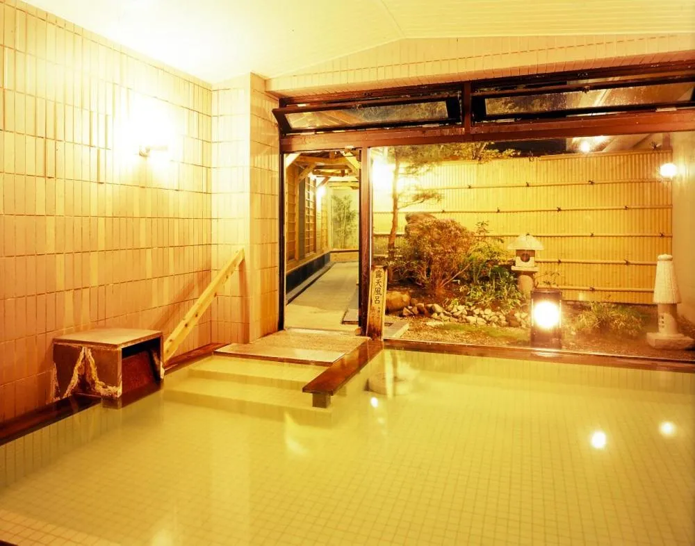 Hot Spring Bath in Kanemidori
