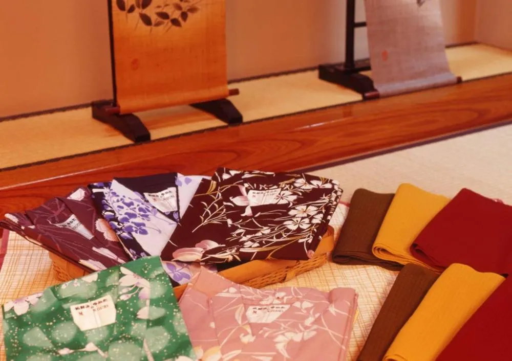 Decorative detail, Bed in Kanemidori