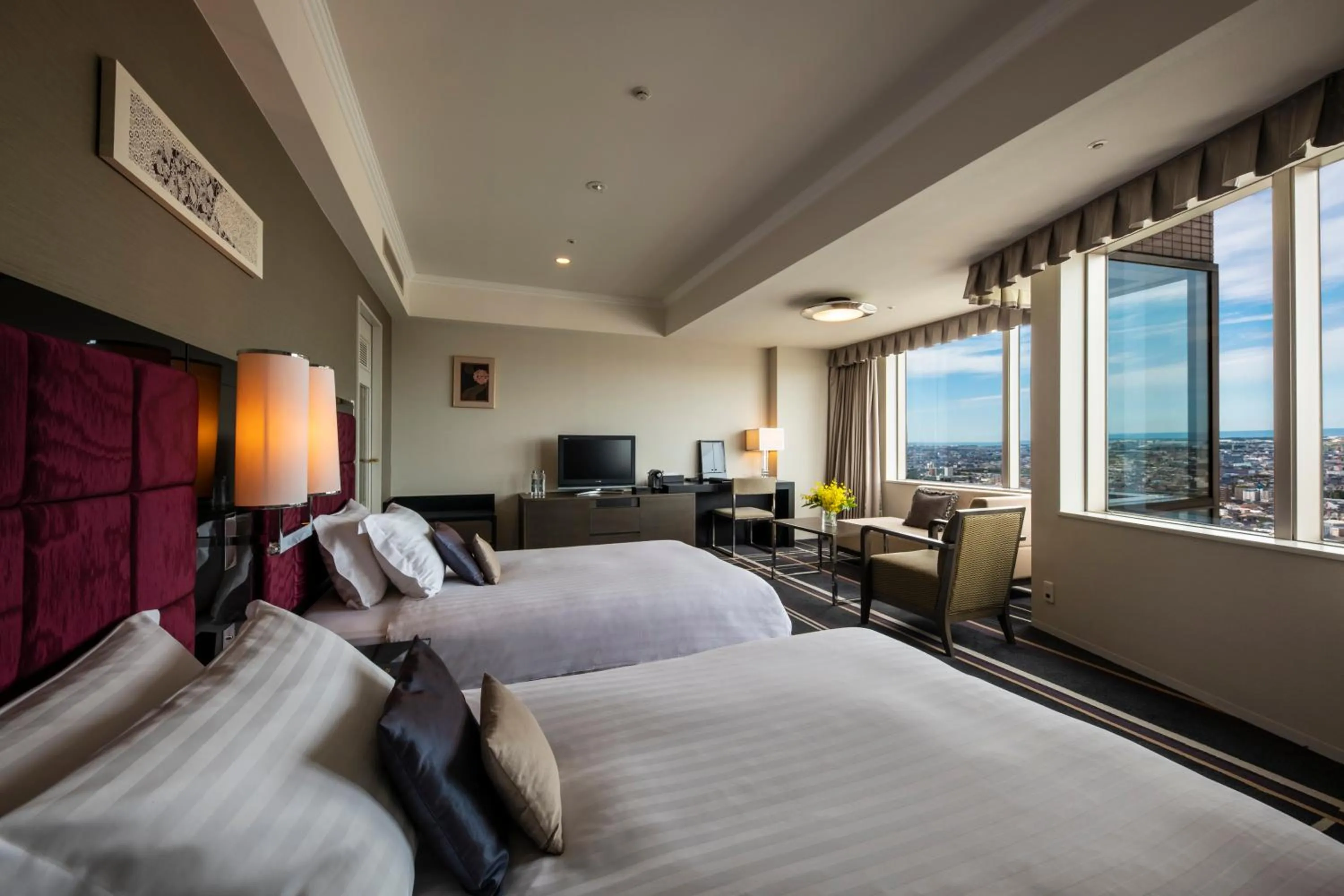 Photo of the whole room, Bed in Hotel Nikko Kanazawa