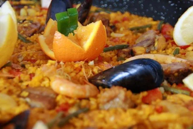 Restaurant/places to eat in Hotel Rio Mar