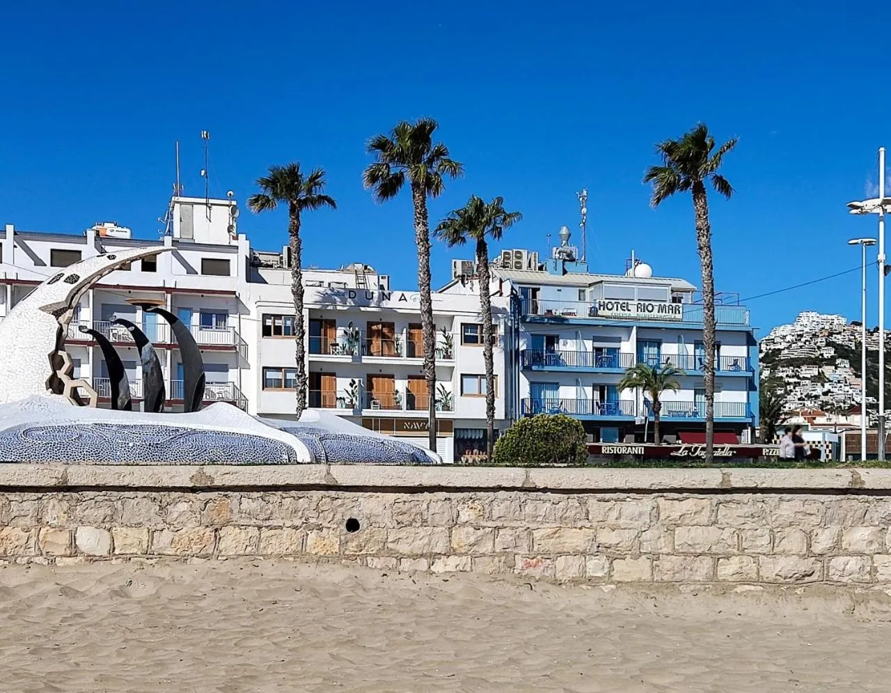 Property building in Hotel Rio Mar