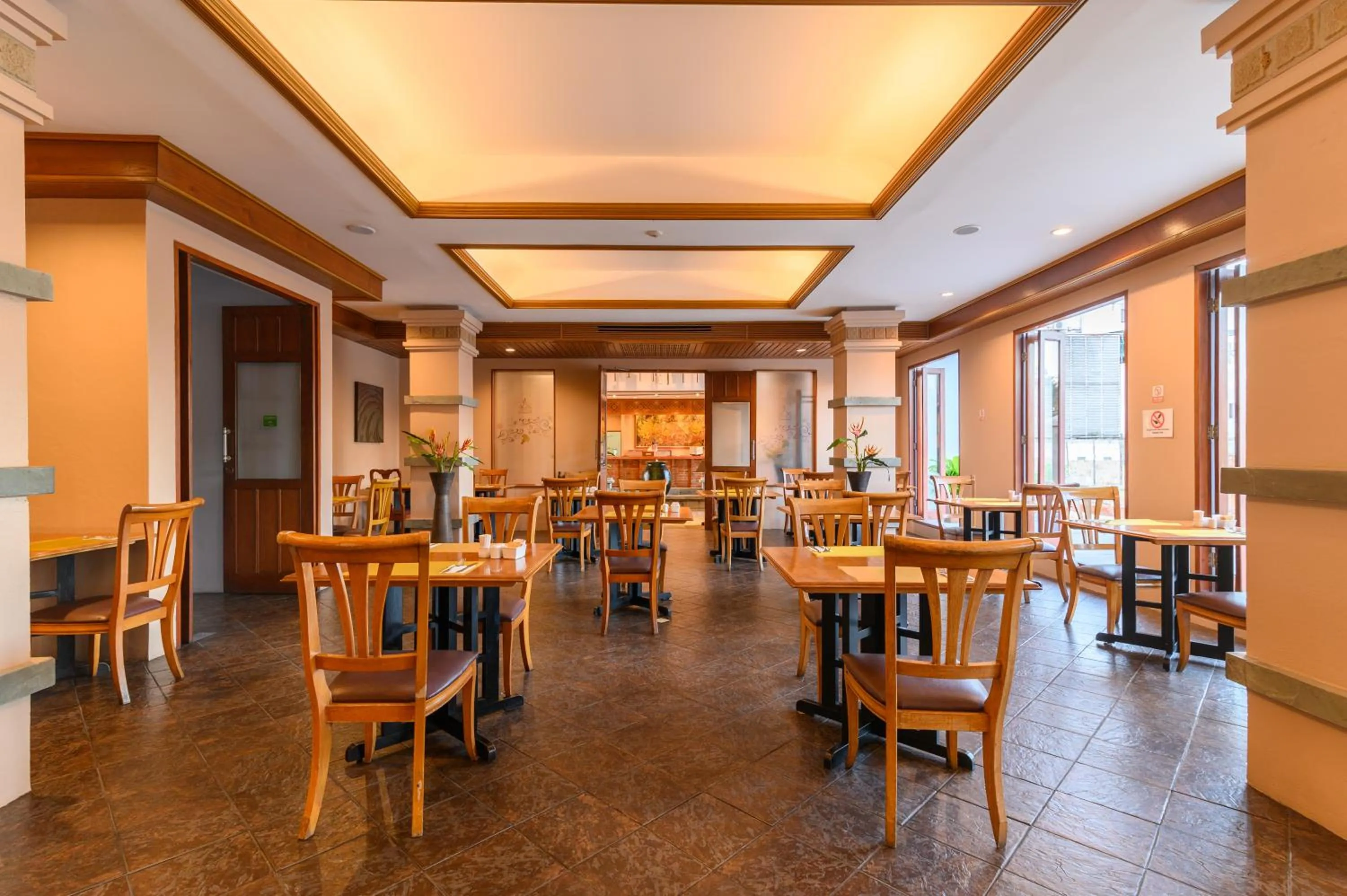 Restaurant/places to eat in Phuket Kata Resotel