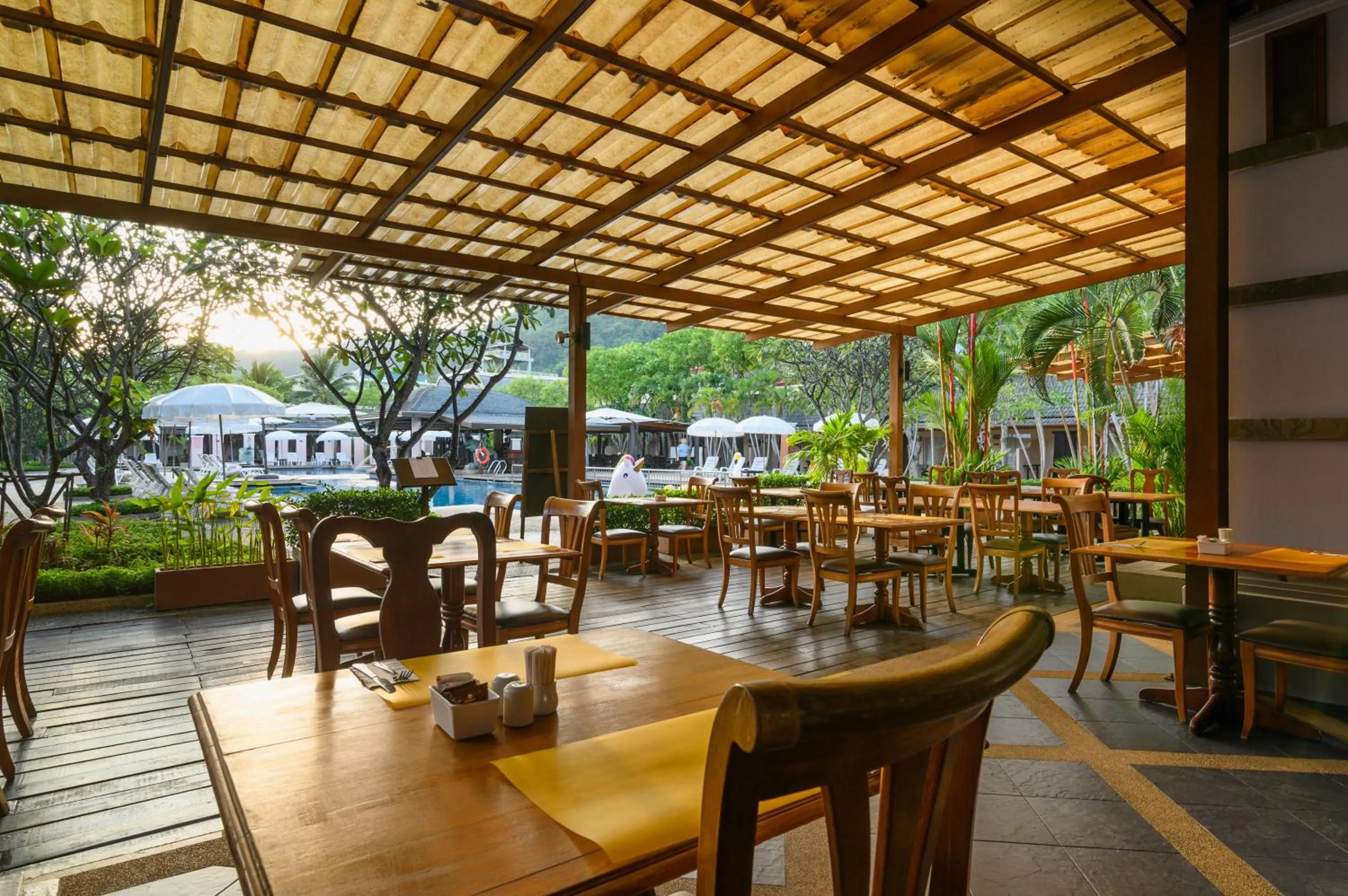 Restaurant/places to eat in Phuket Kata Resotel