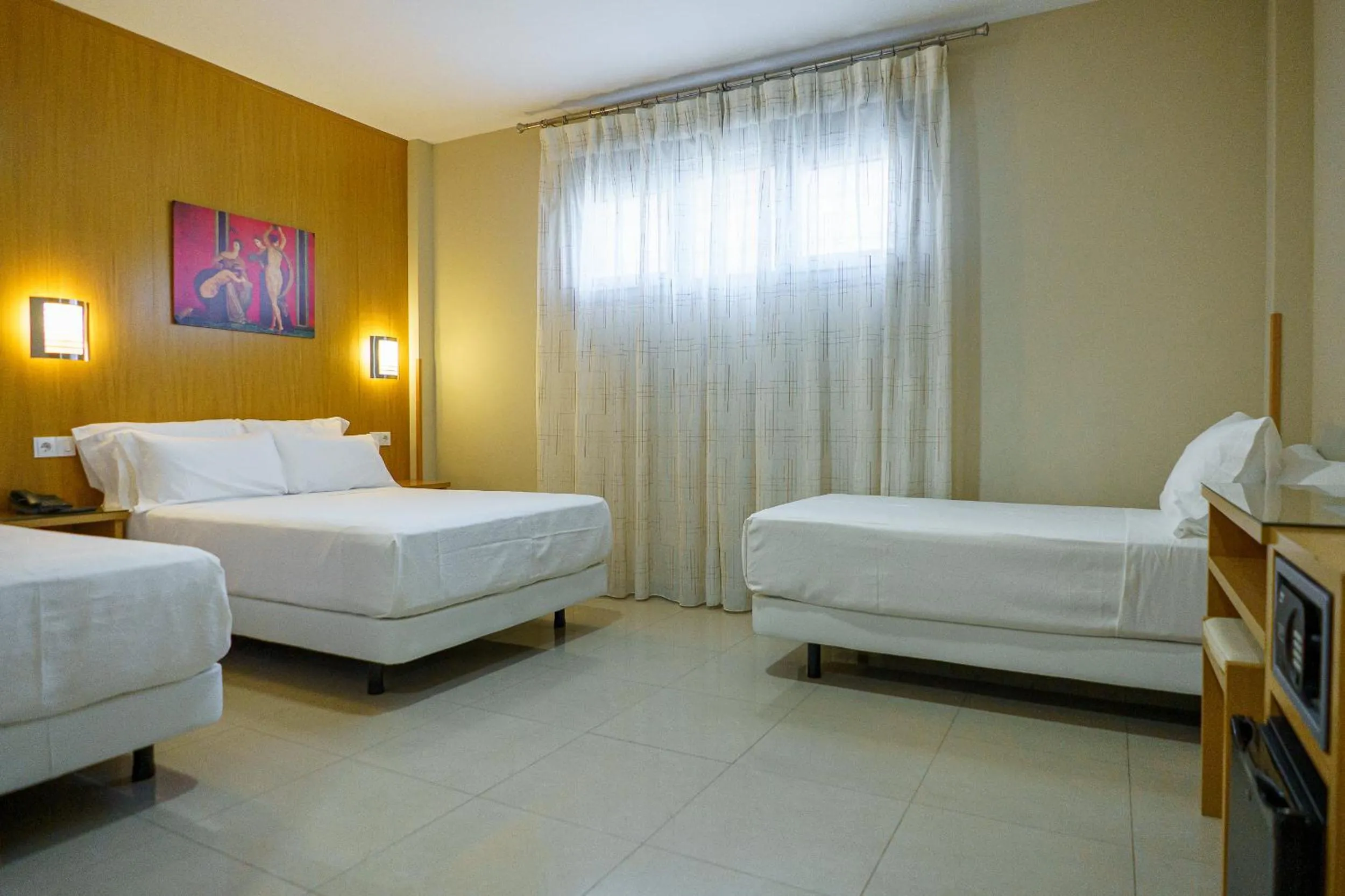 Quadruple Room in Hostal Acueducto Los Milagros