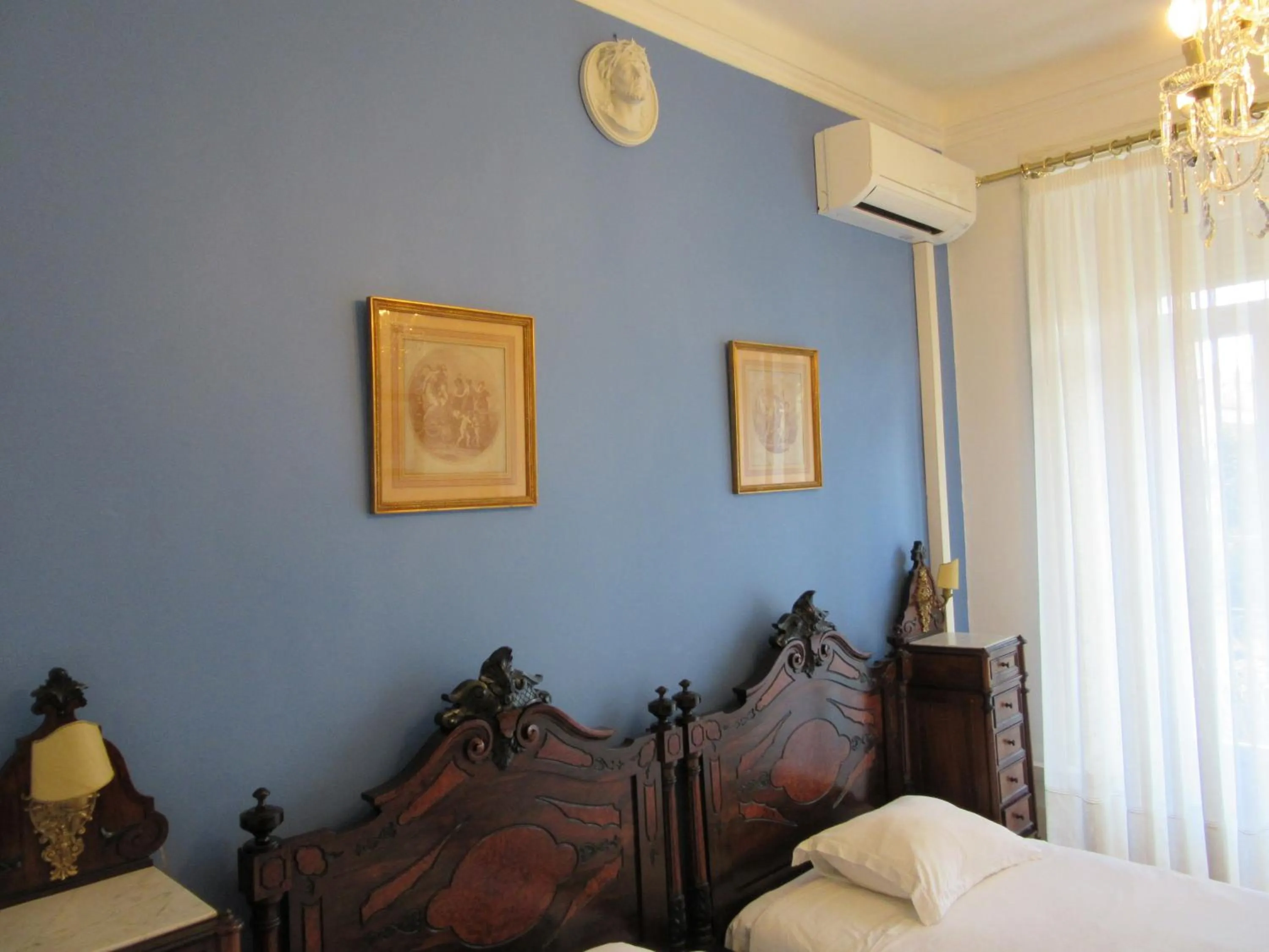 Bed in Family Macedo