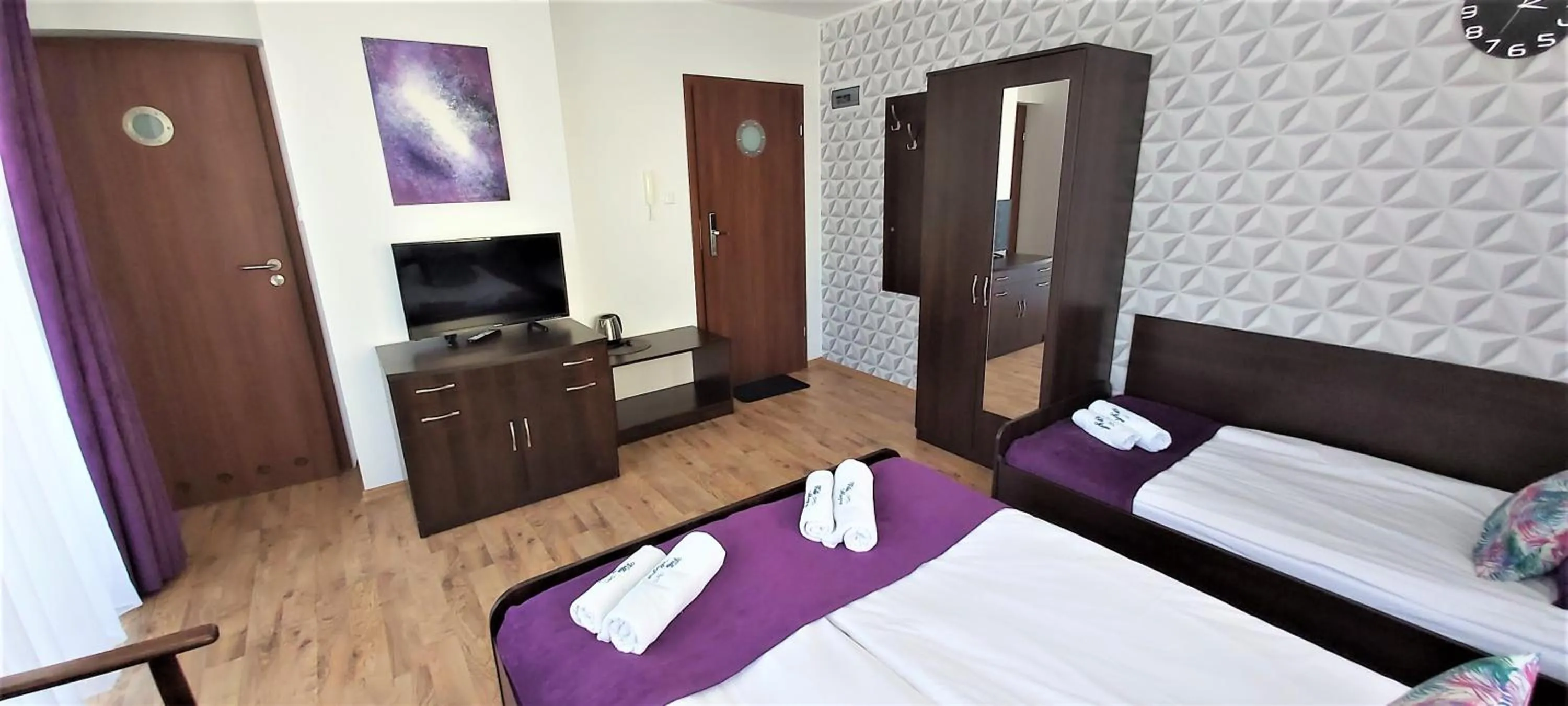 Photo of the whole room, Bed in Villa Magna