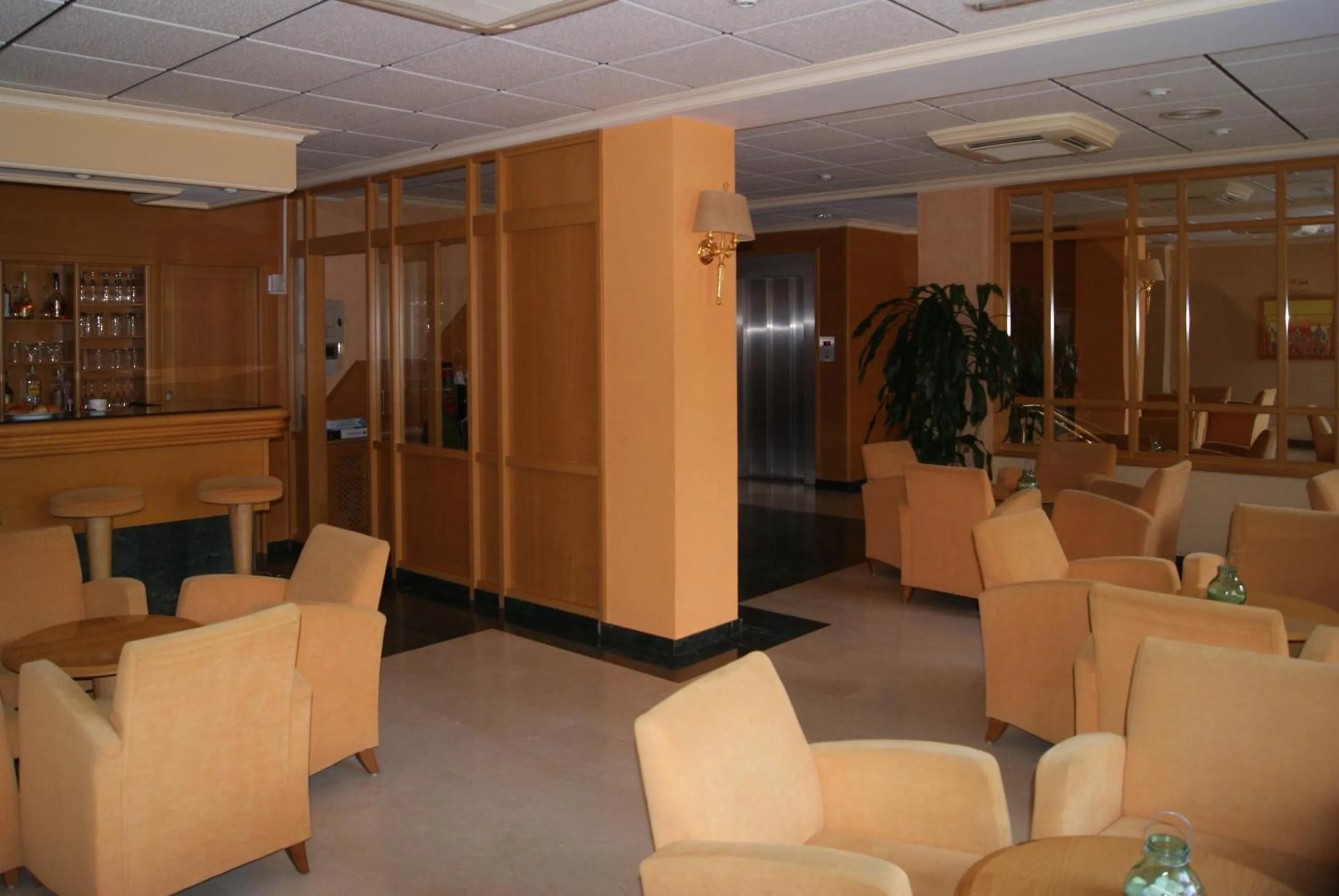 Lounge or bar in Rosabel